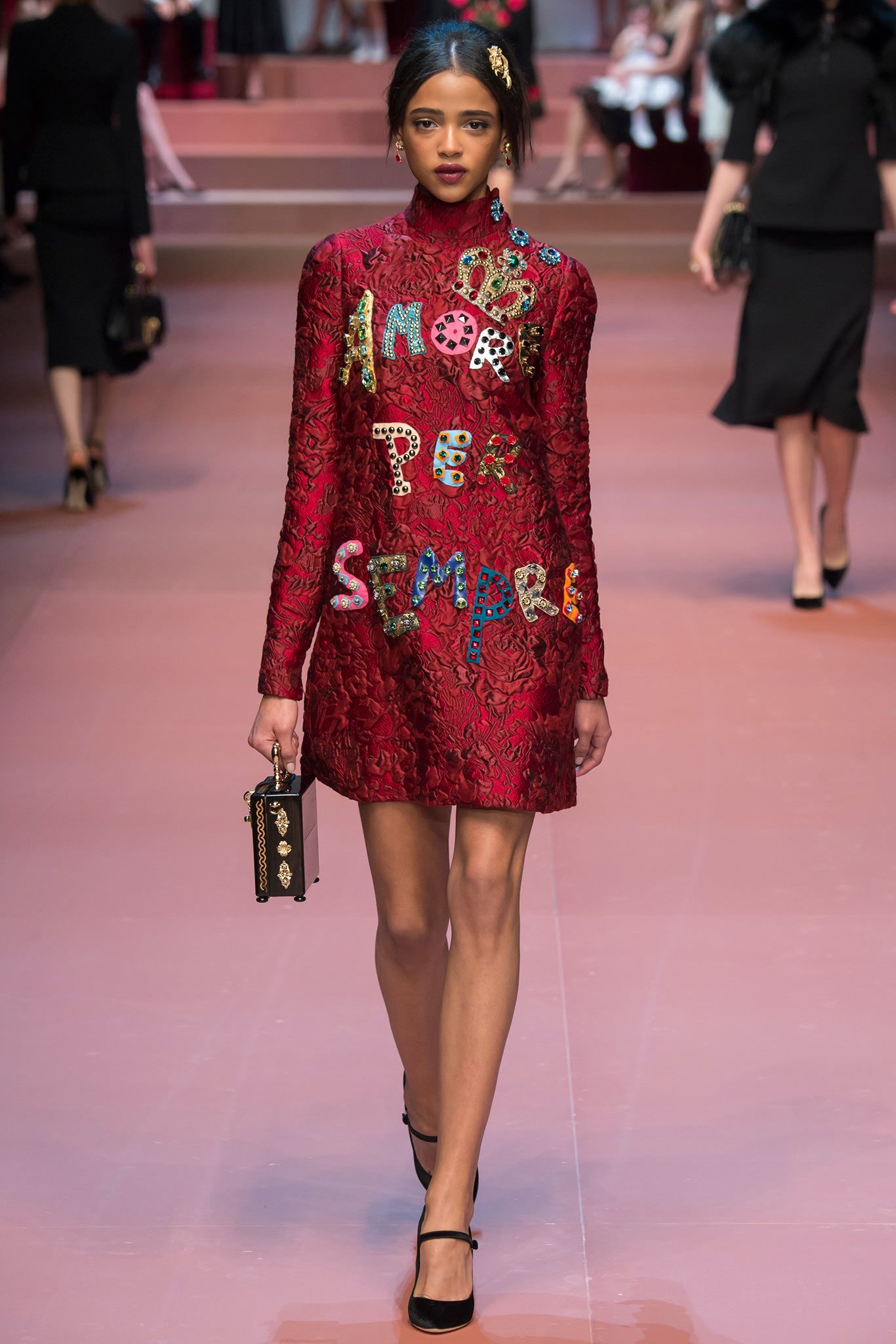 Dolce & Gabbana Fall 2015 Ready-to-Wear Look 50