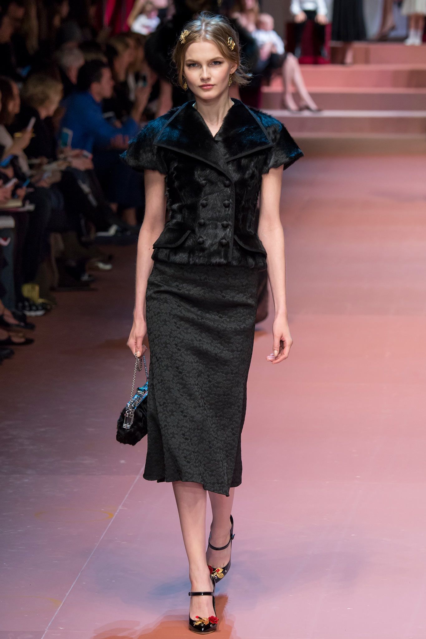 Dolce & Gabbana Fall 2015 Ready-to-Wear Look 60