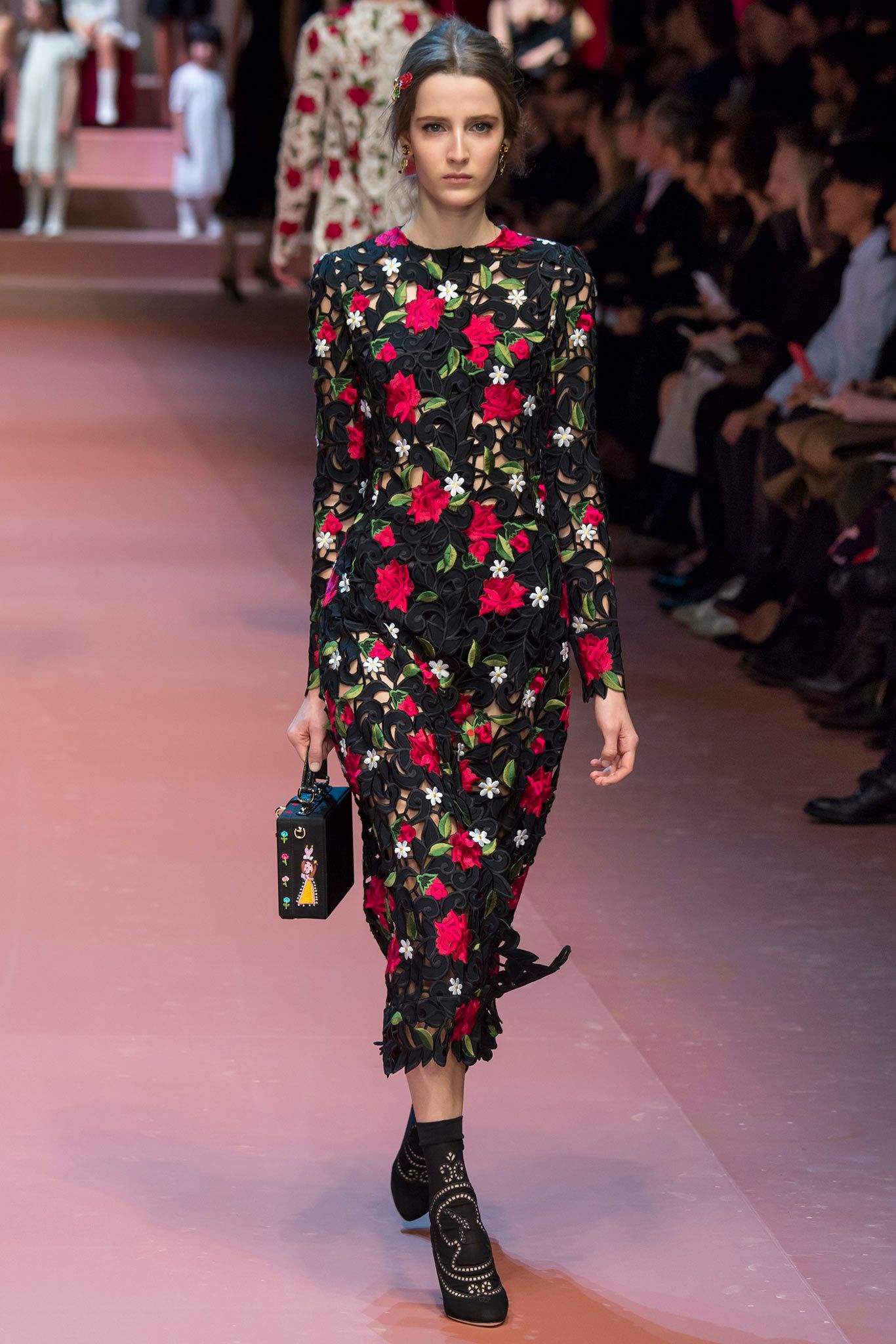 Dolce & Gabbana Fall 2015 Ready-to-Wear Look 61