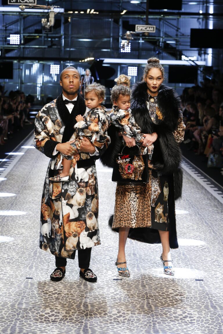 Dolce & Gabbana Fall 2017 Ready-to-Wear