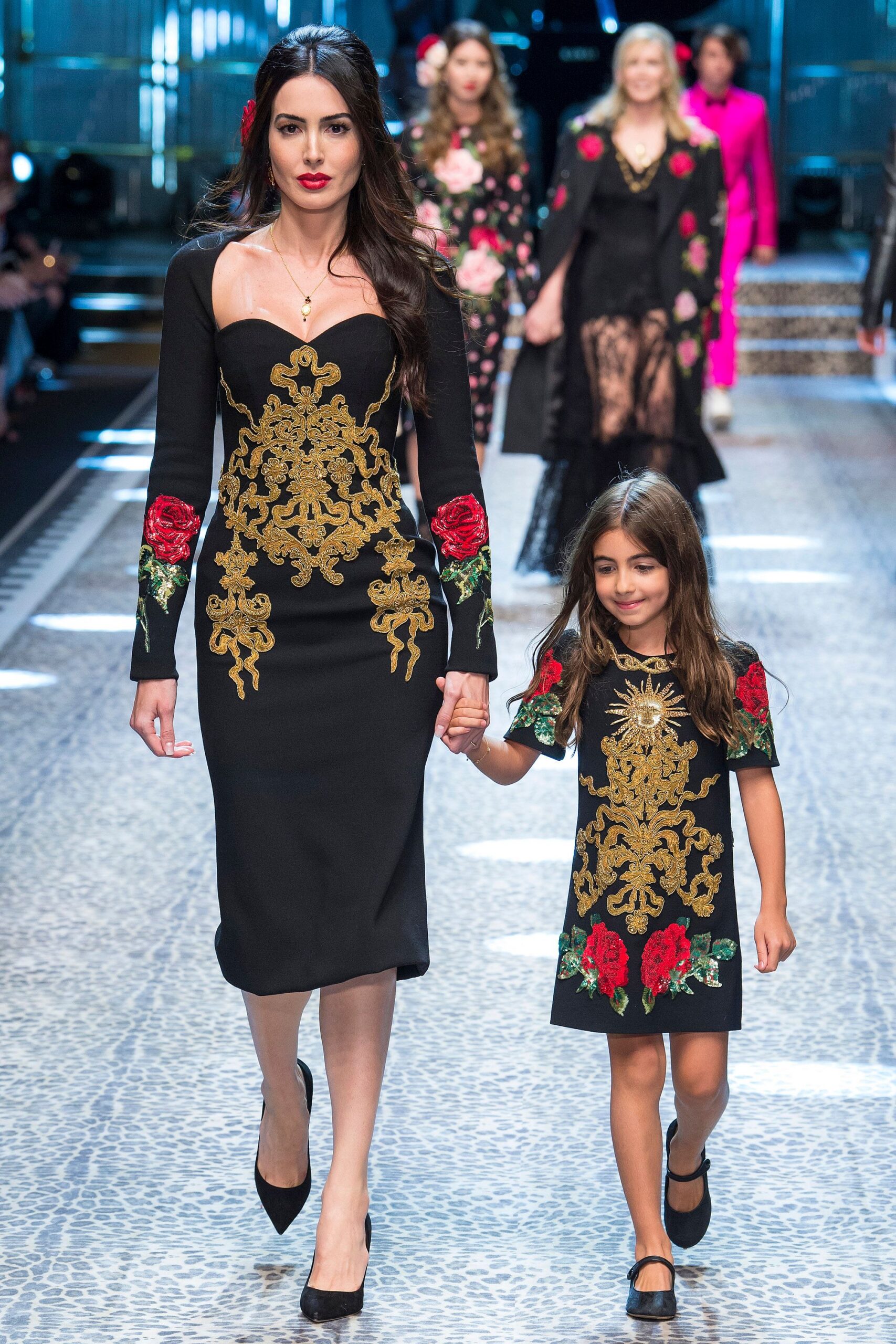 Dolce & Gabbana Fall 2017 Ready-to-Wear Look 107