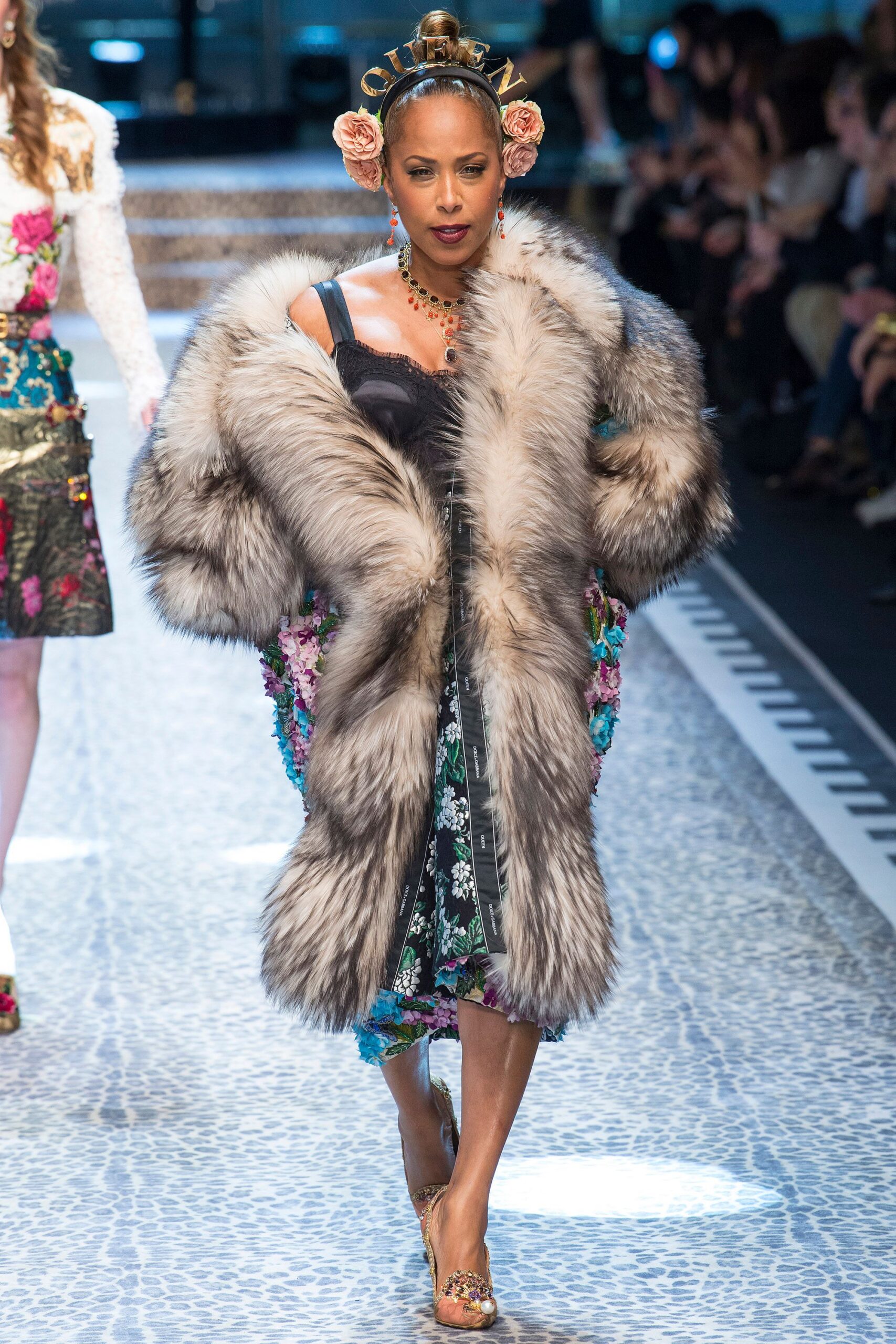 Dolce & Gabbana Fall 2017 Ready-to-Wear Look 20