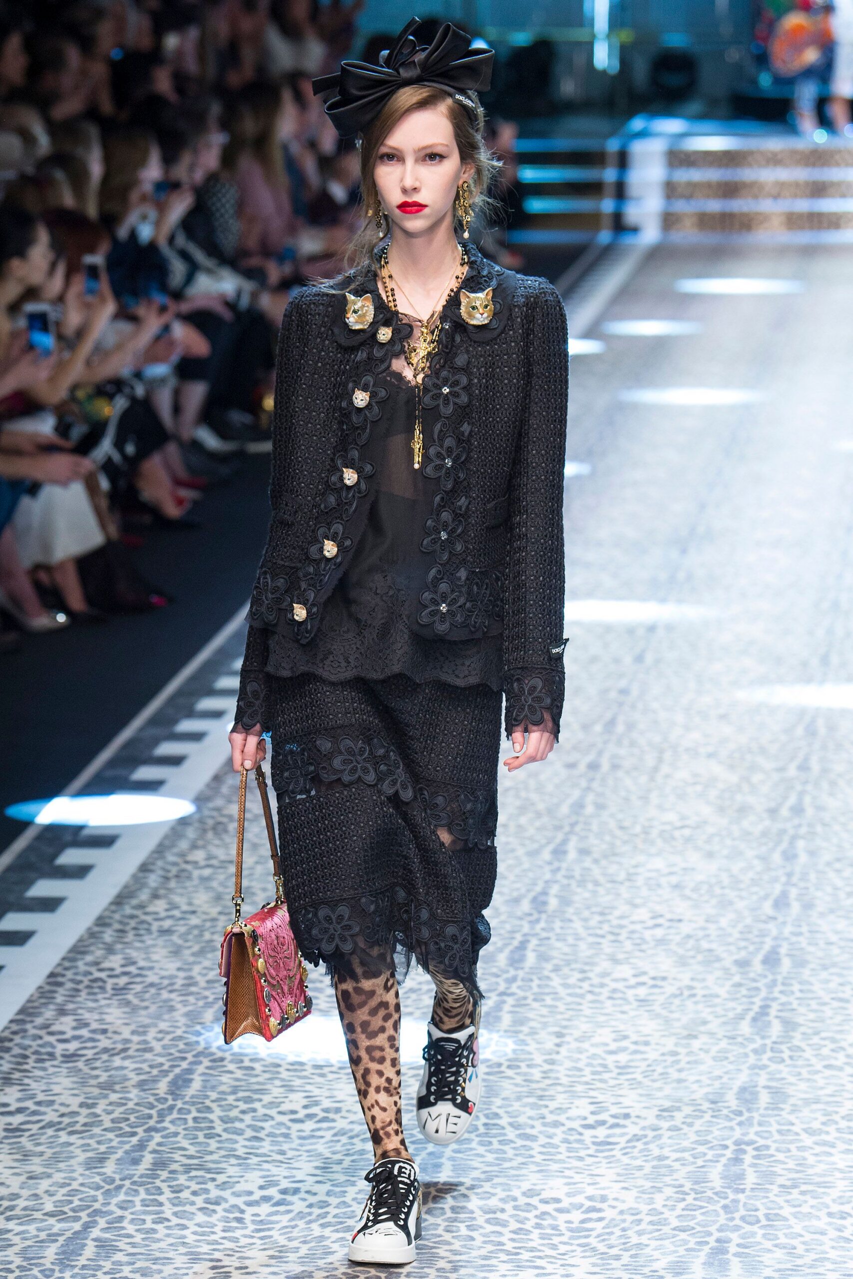 black cotton long-sleeve collared fitted embroidered jacket