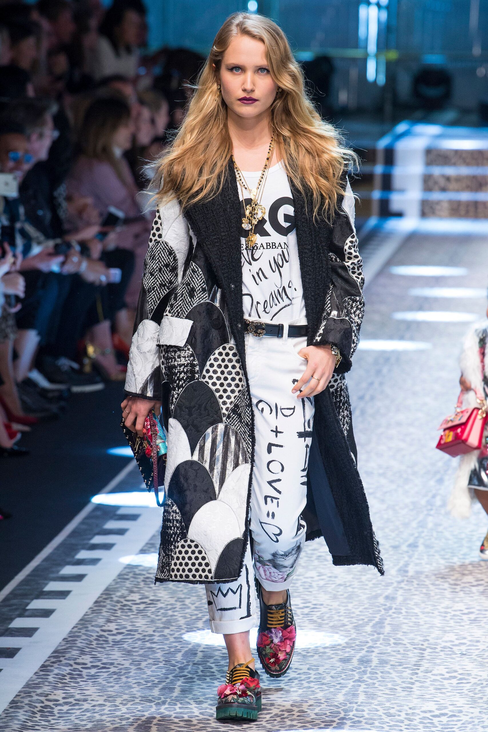 black cotton long-sleeve relaxed printed coat