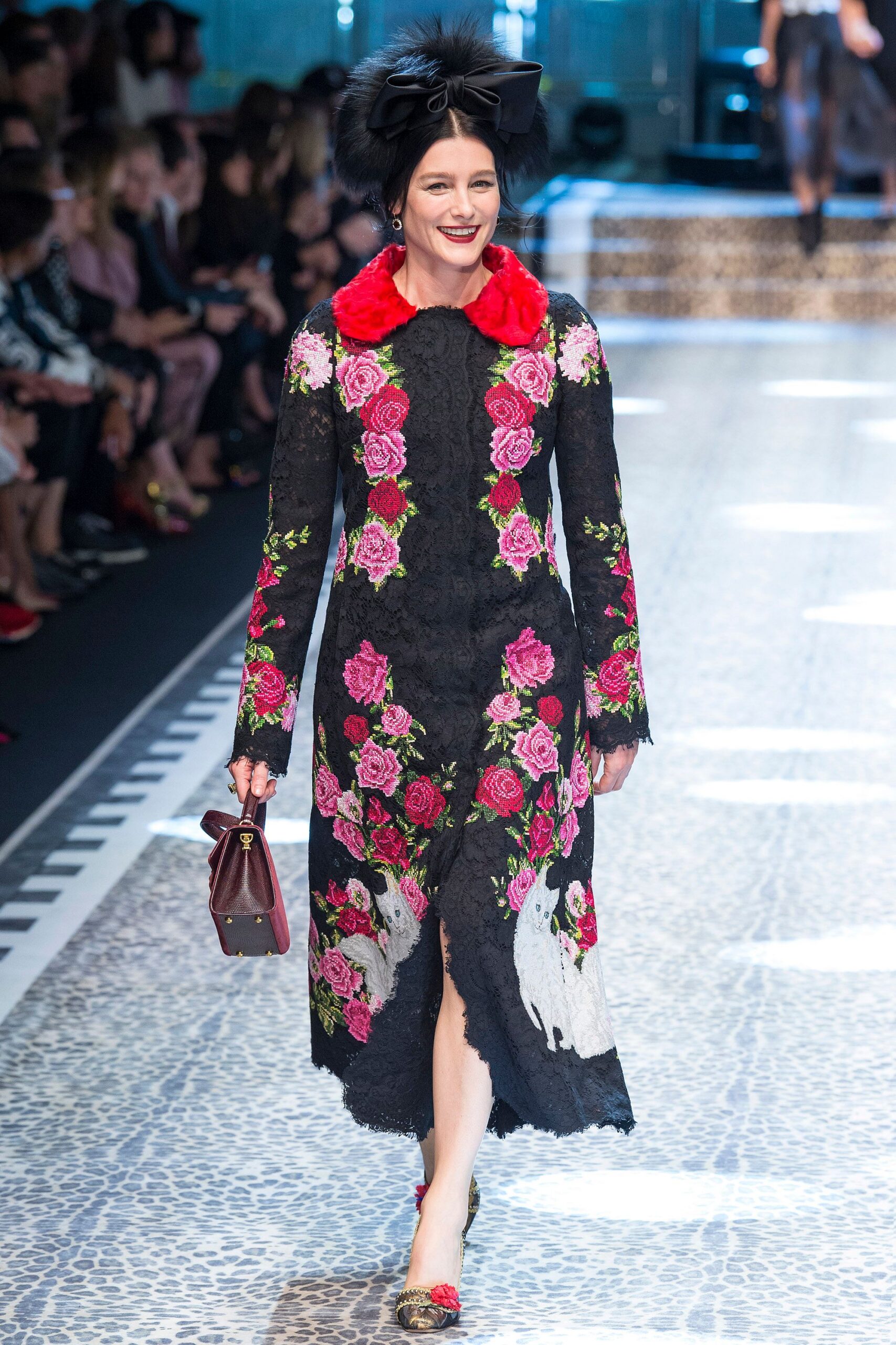 black lace long-sleeve collared fitted floral embroidered dress