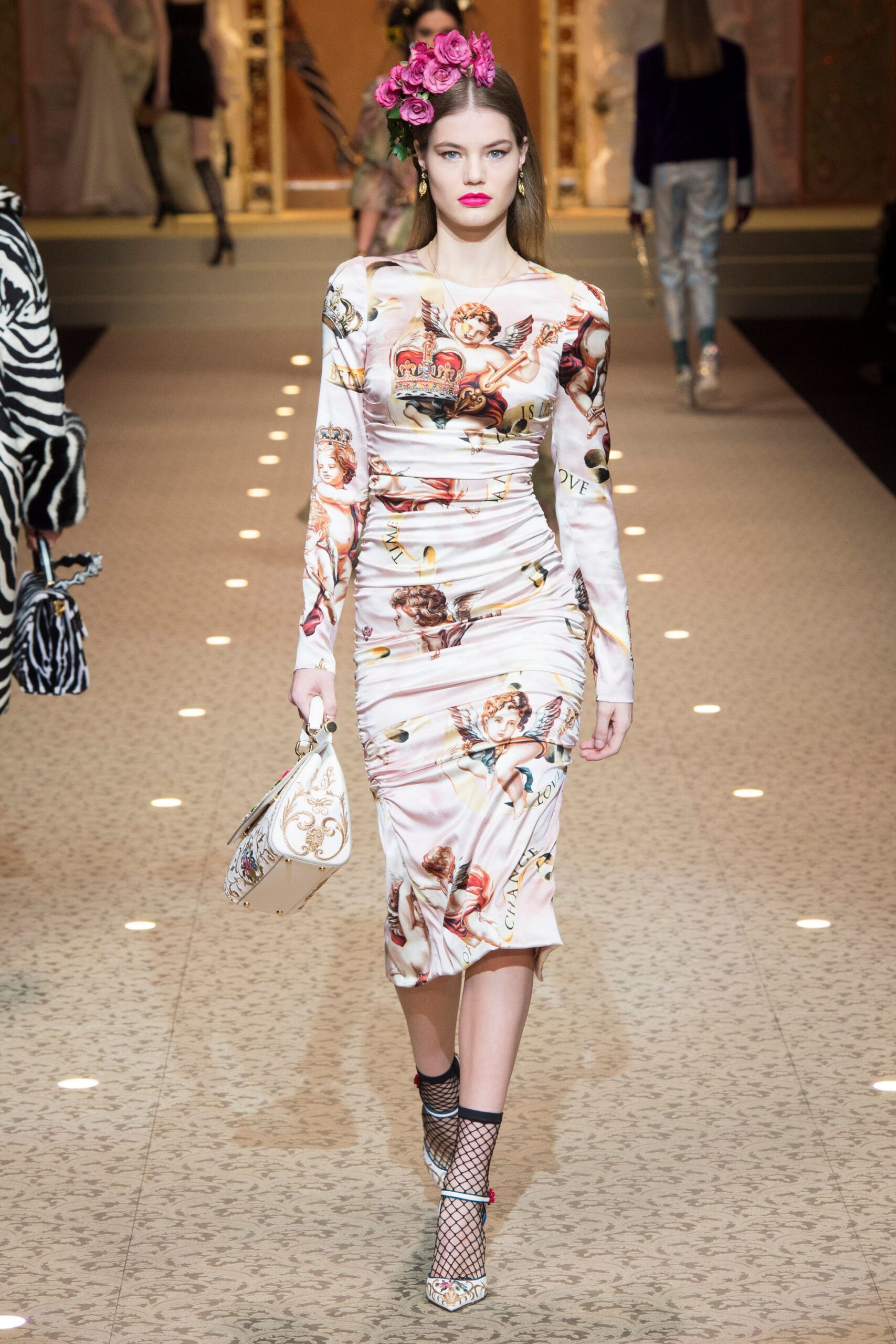 Dolce & Gabbana Fall 2018 Ready-to-Wear Look 34
