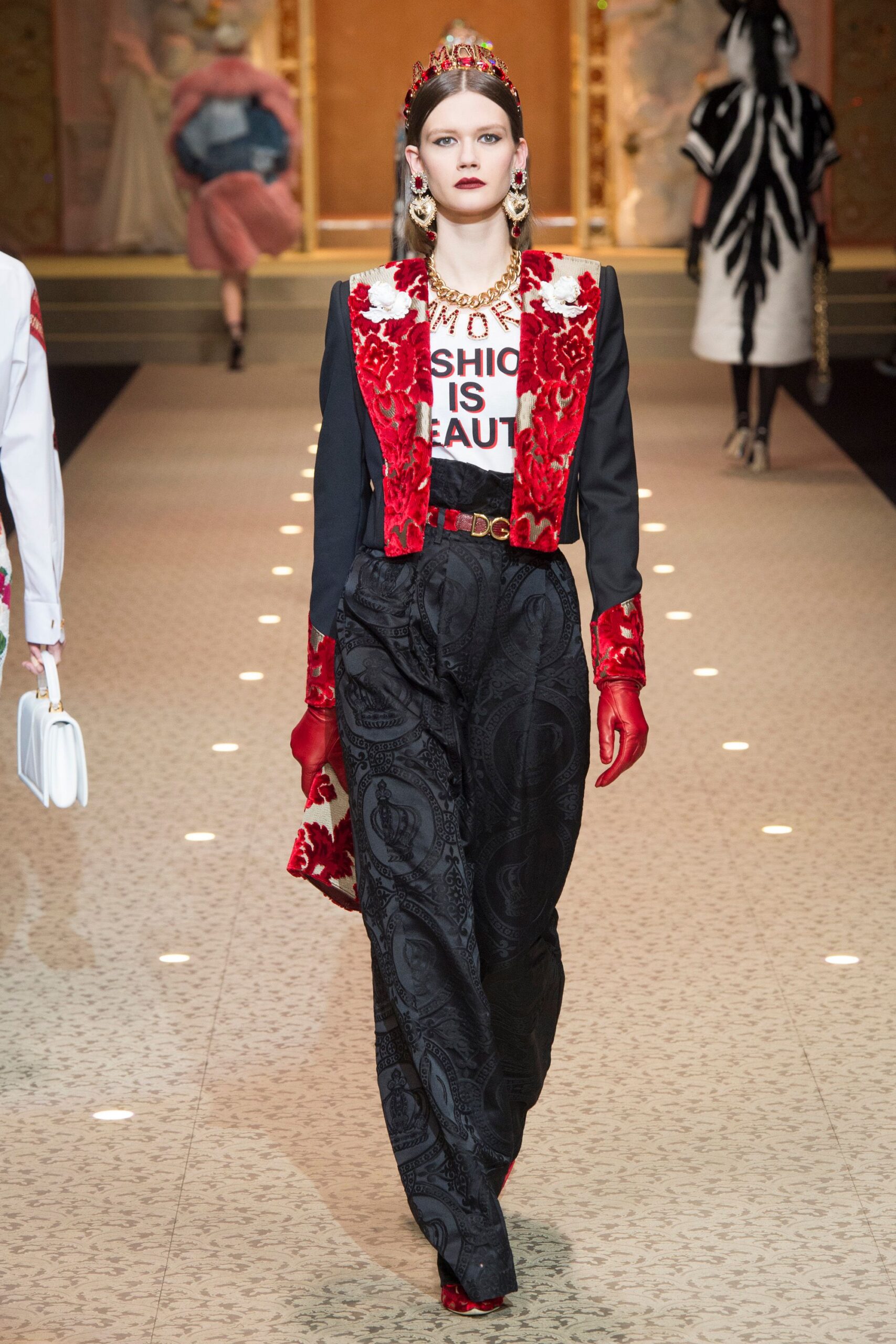 Dolce & Gabbana Fall 2018 Ready-to-Wear Look 57