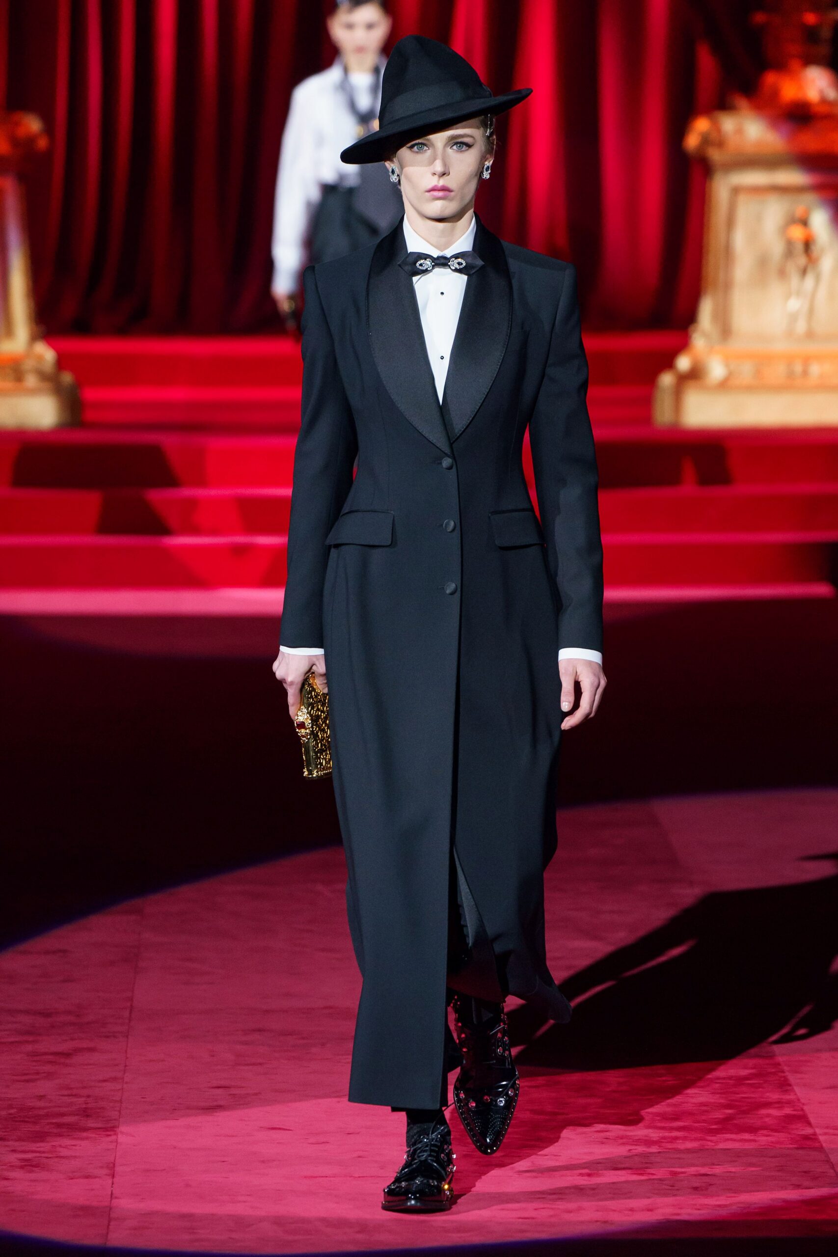 Dolce & Gabbana Fall 2019 Ready-to-Wear Look 8