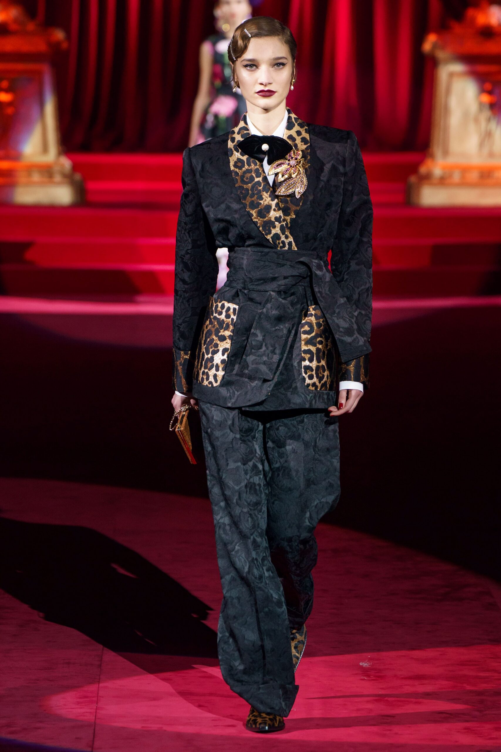 Dolce & Gabbana Fall 2019 Ready-to-Wear Look 34