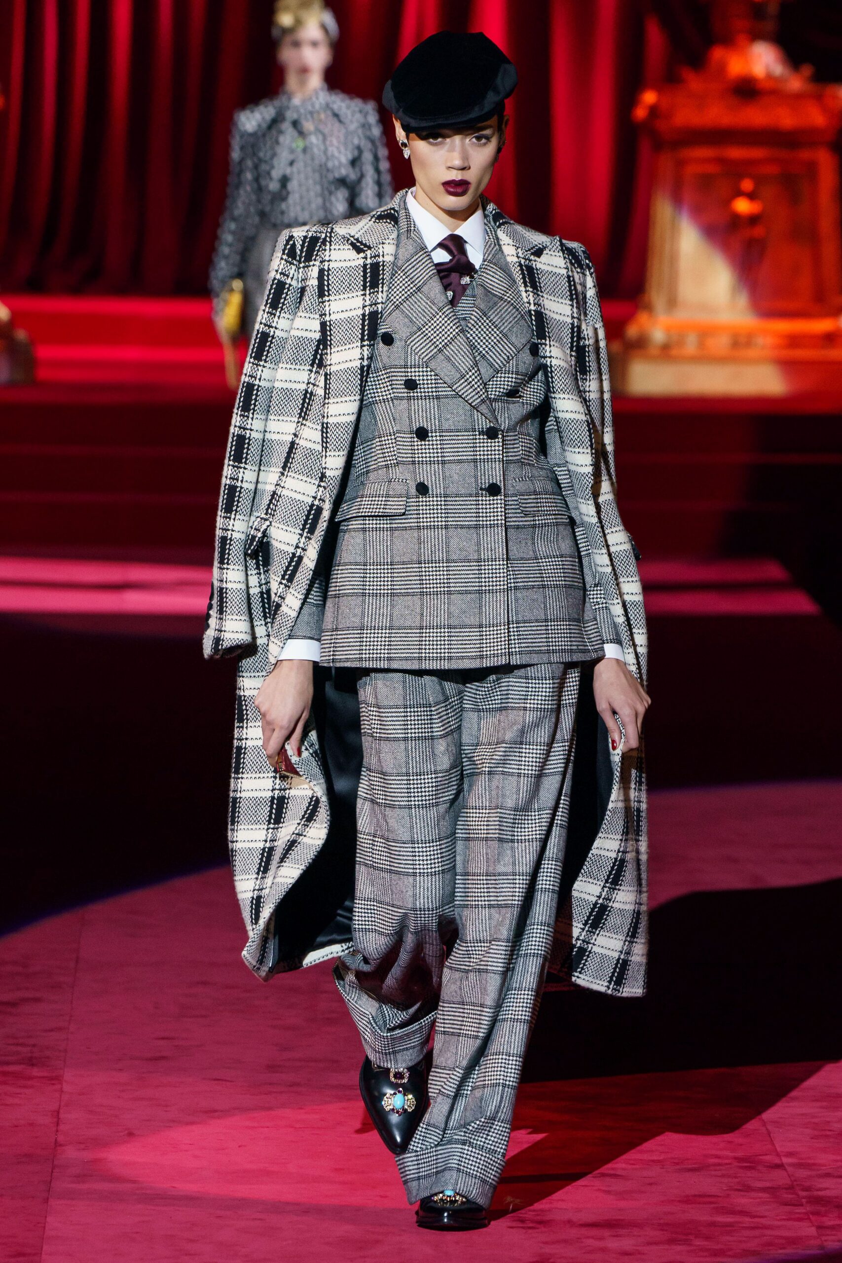 Dolce & Gabbana Fall 2019 Ready-to-Wear Look 53