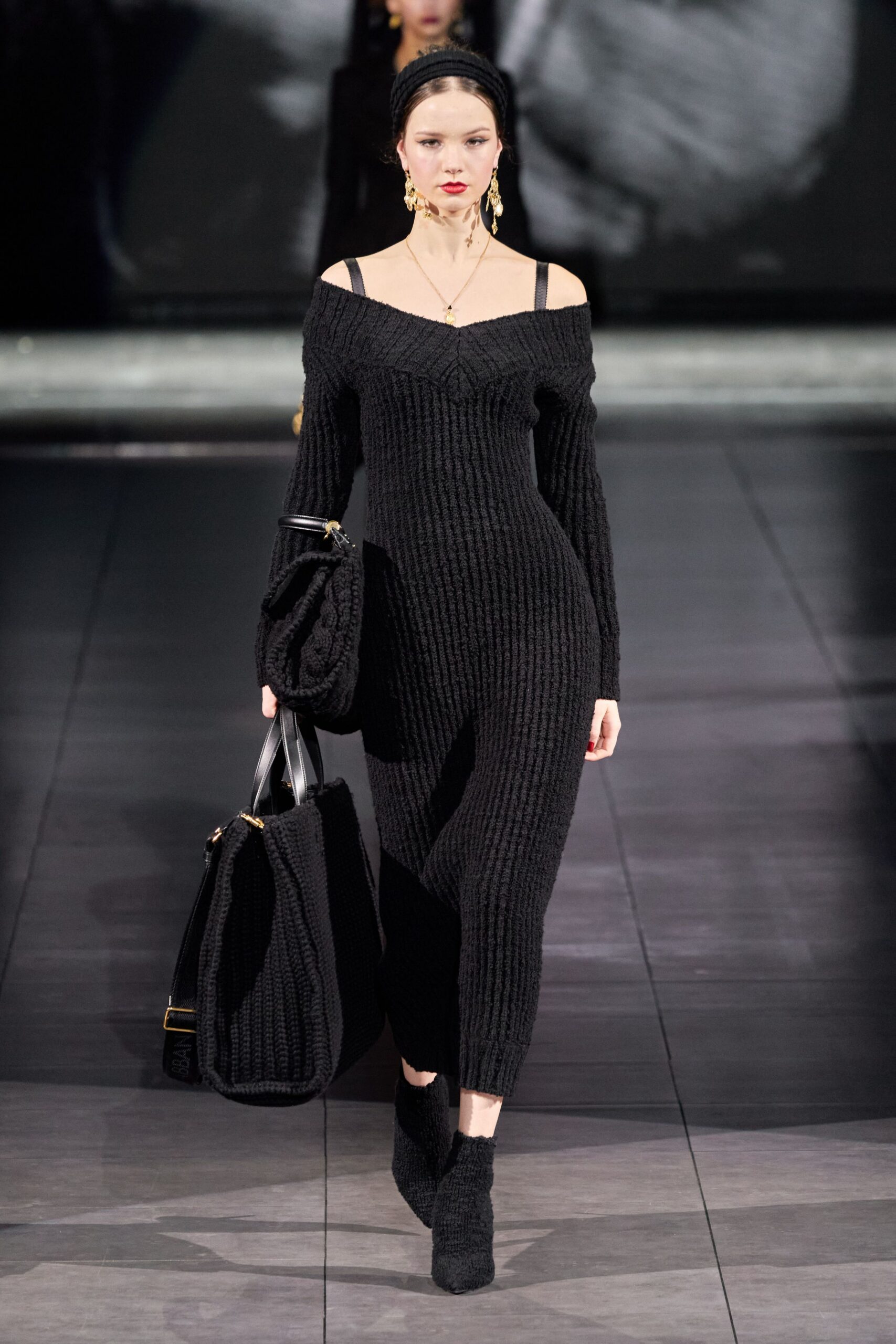 black knit long-sleeve off-shoulder fitted ribbed midi dress