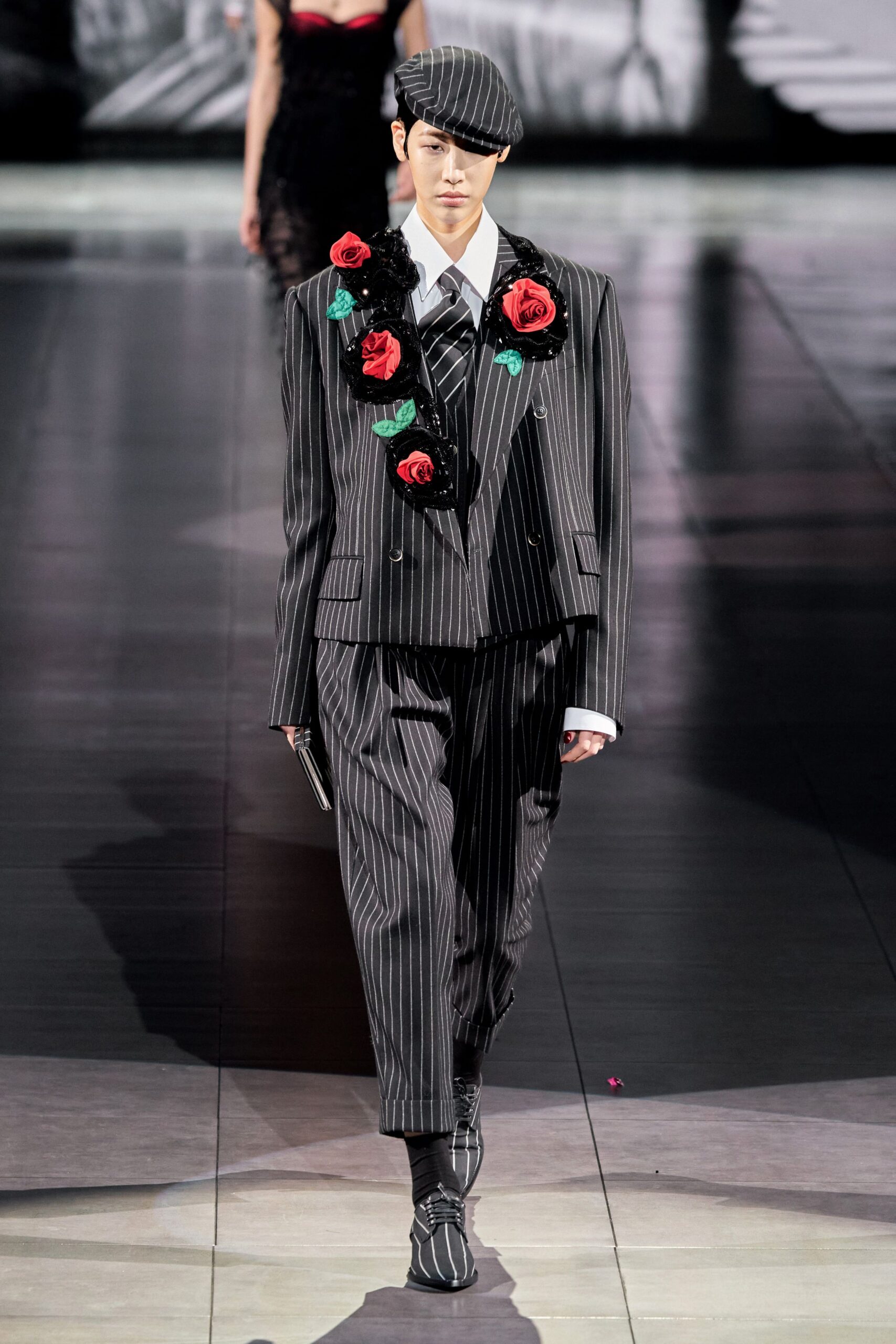black cotton long-sleeve collared tailored striped embroidered suit