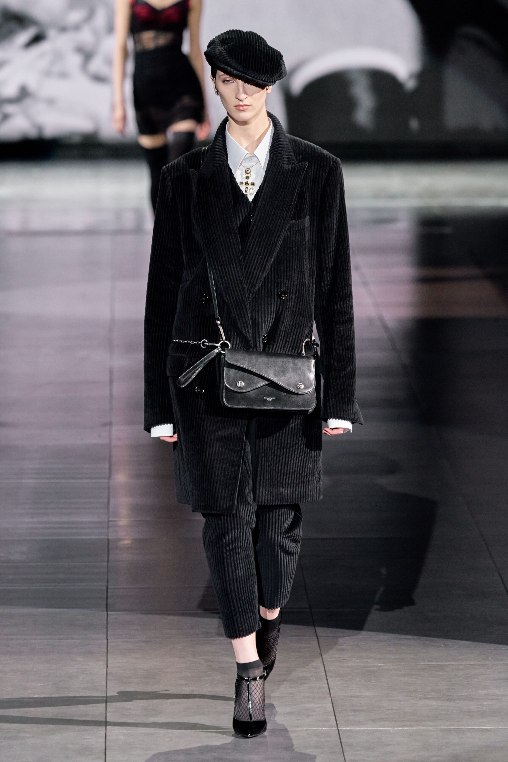 black cotton long-sleeve collared tailored striped suit