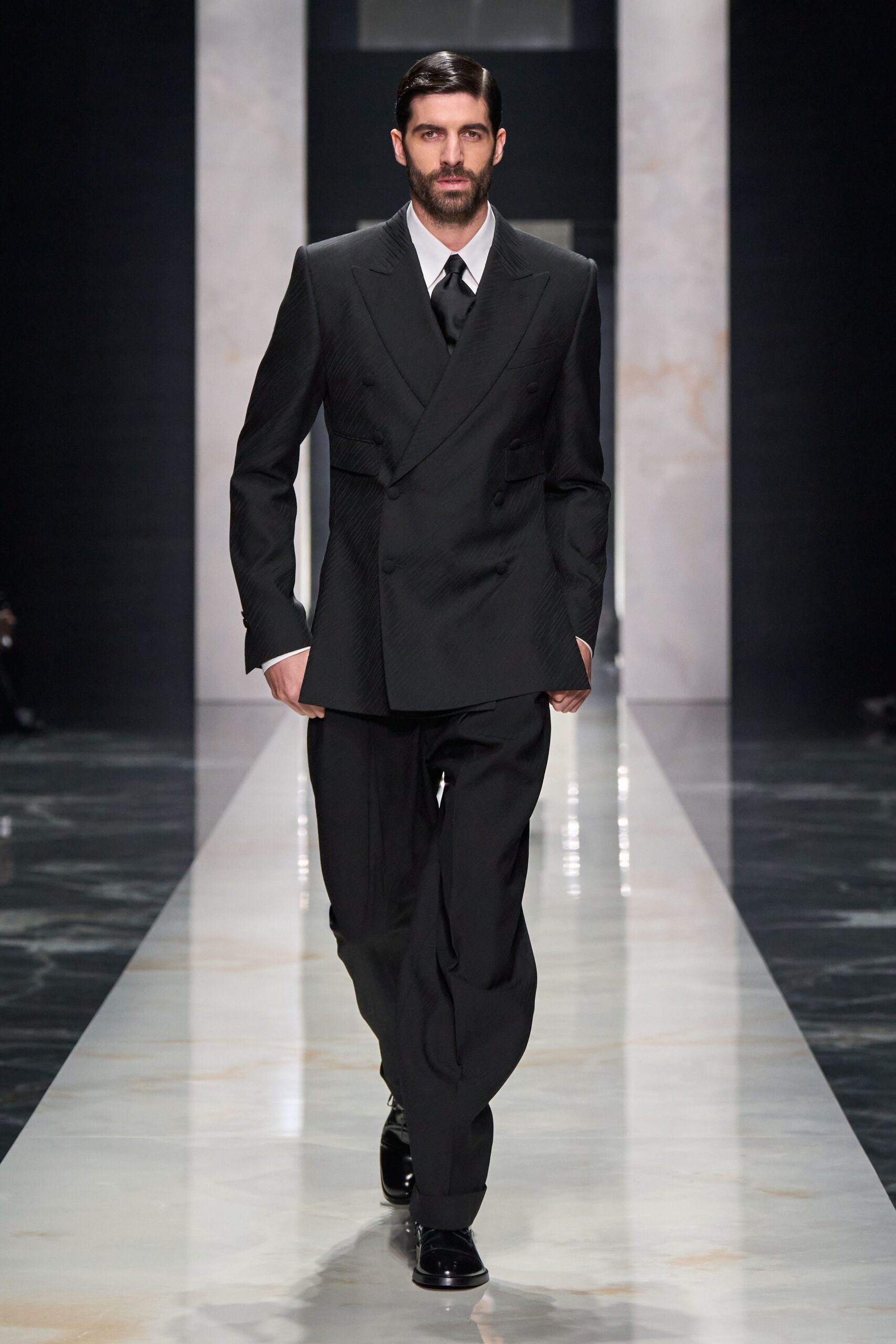 black wool long-sleeve collared tailored pleated suit