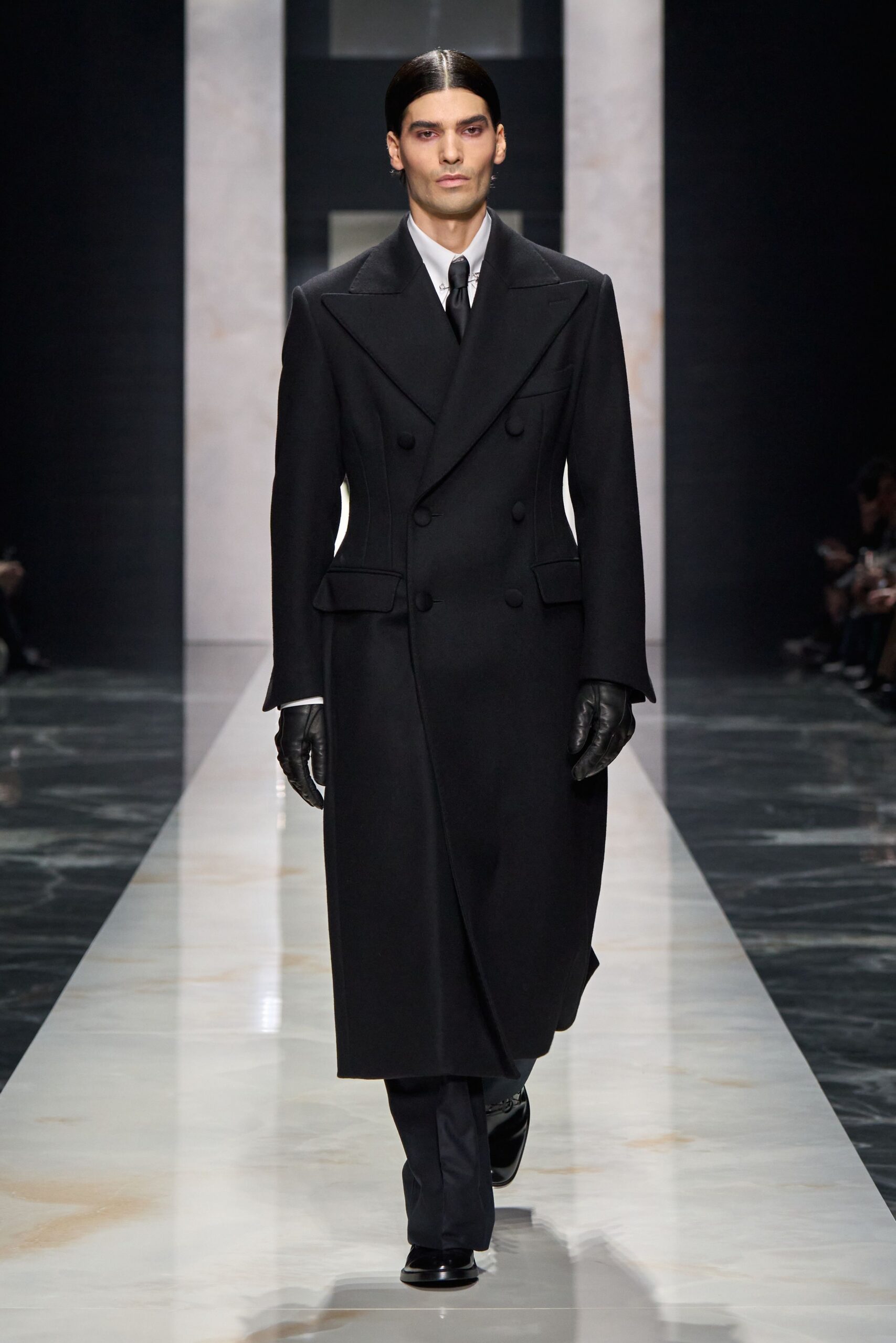 black wool long-sleeve double-breasted tailored coat