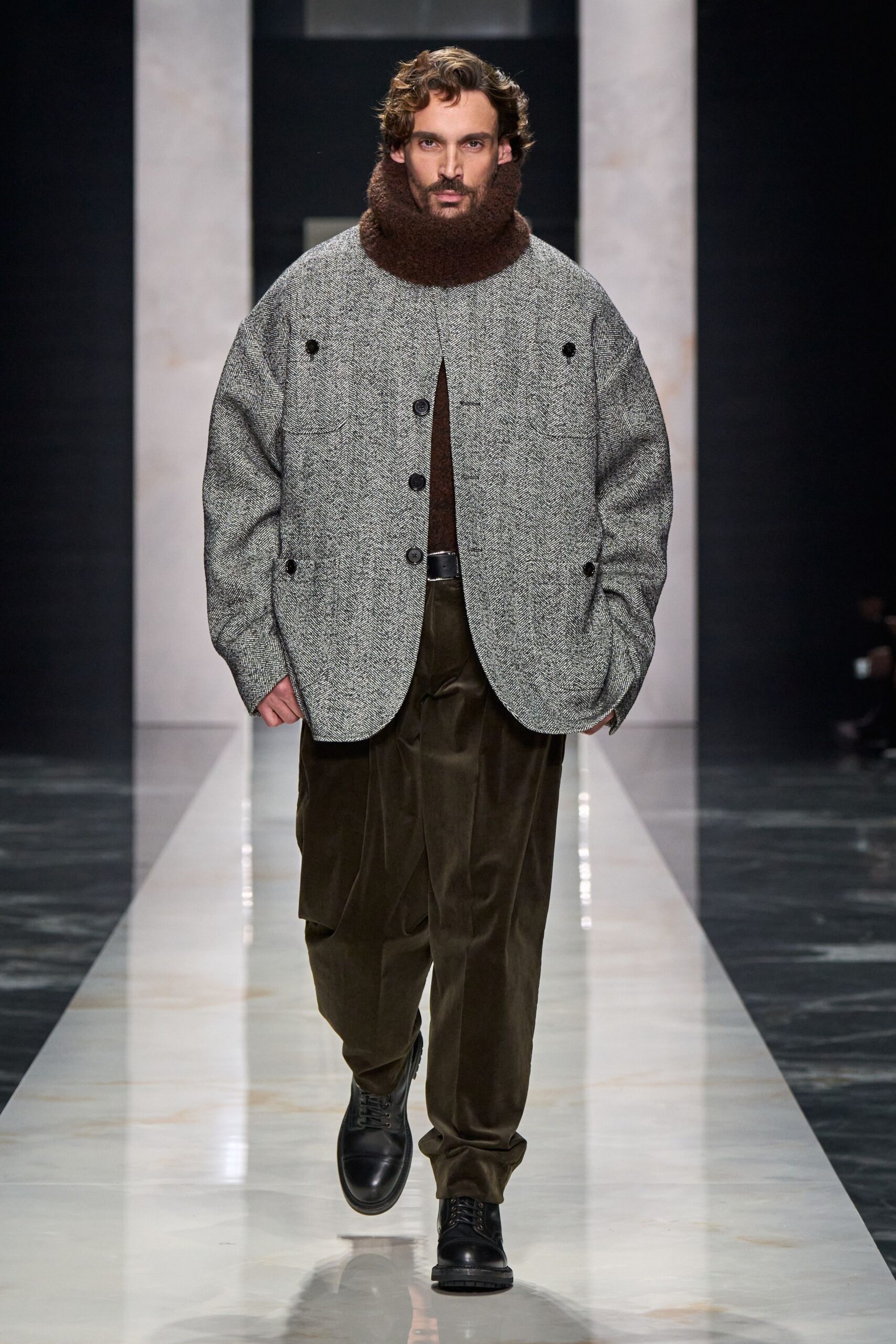 gray tweed long-sleeve collared oversized buttoned jacket