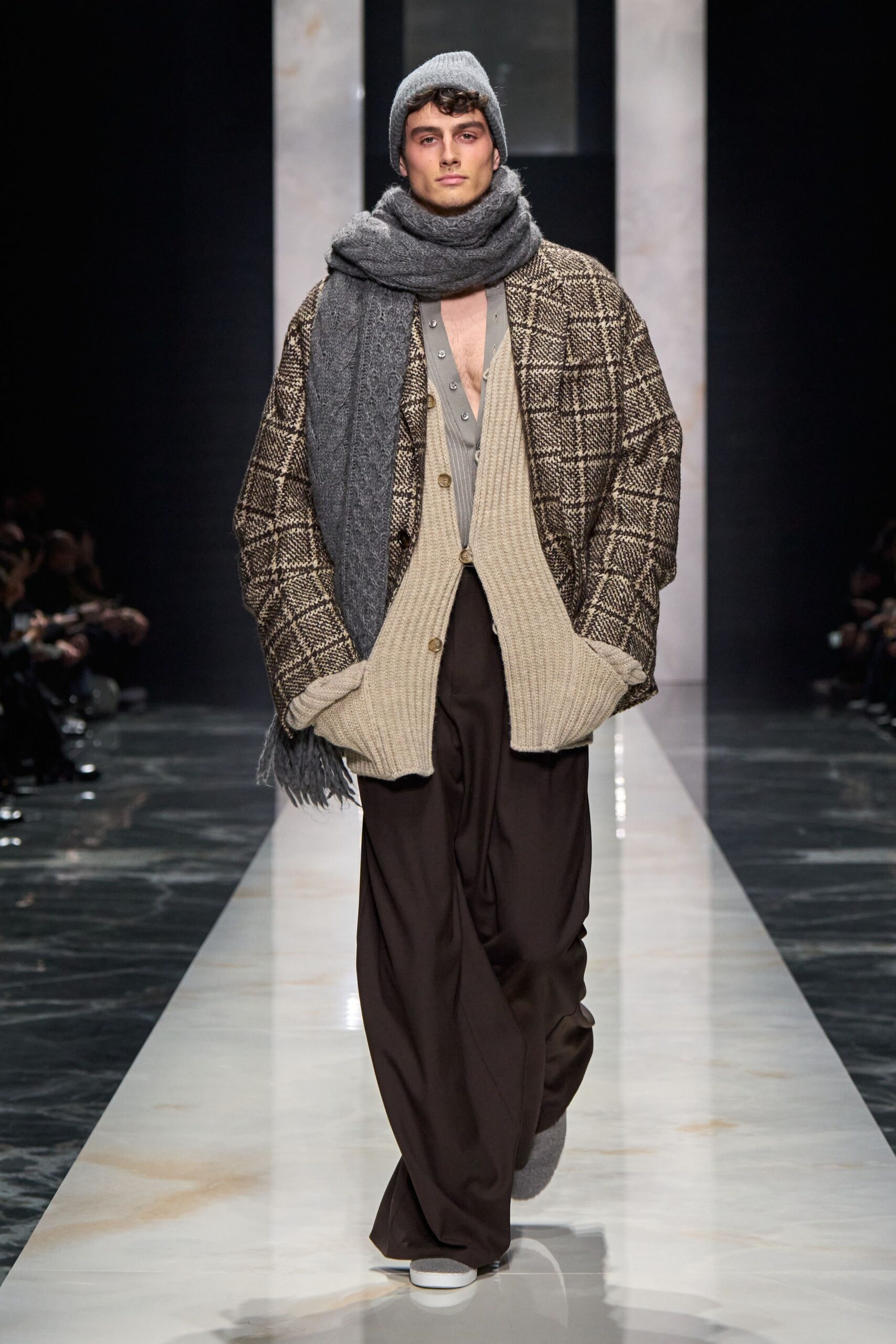 brown wool long-sleeve collared oversized checked jacket