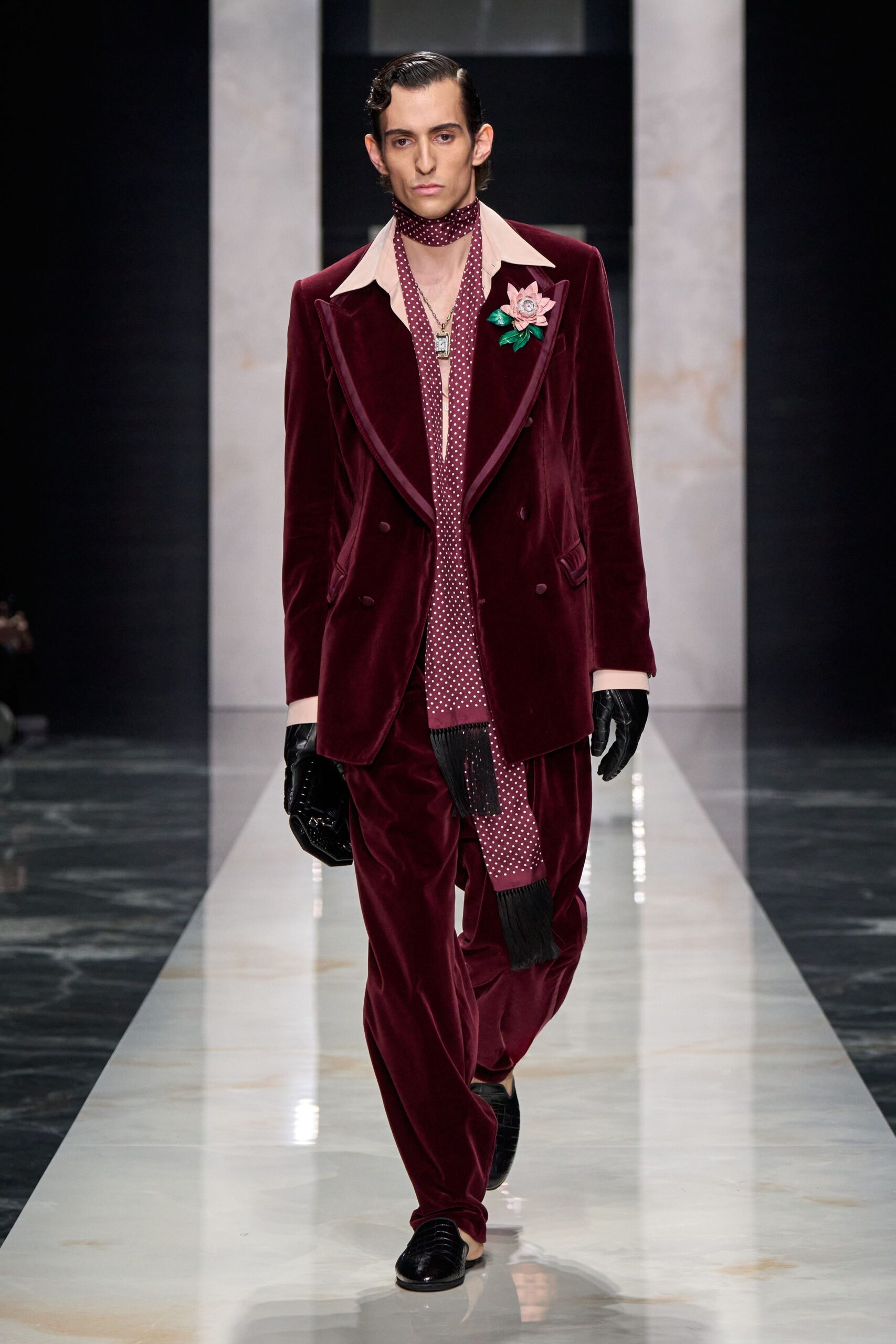 red velvet long-sleeve collared tailored buttoned suit