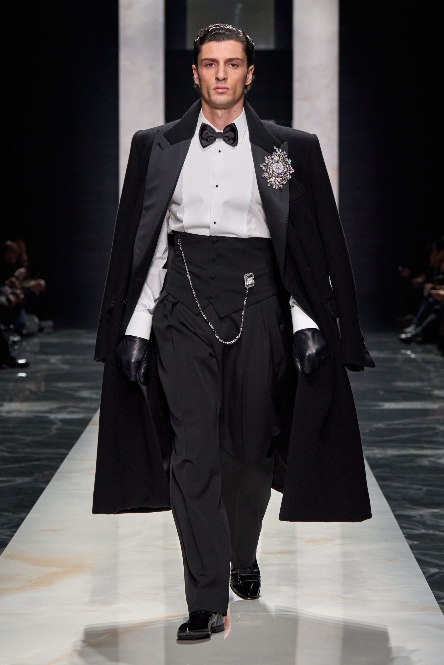 black wool long-sleeve collared tailored buttoned coat