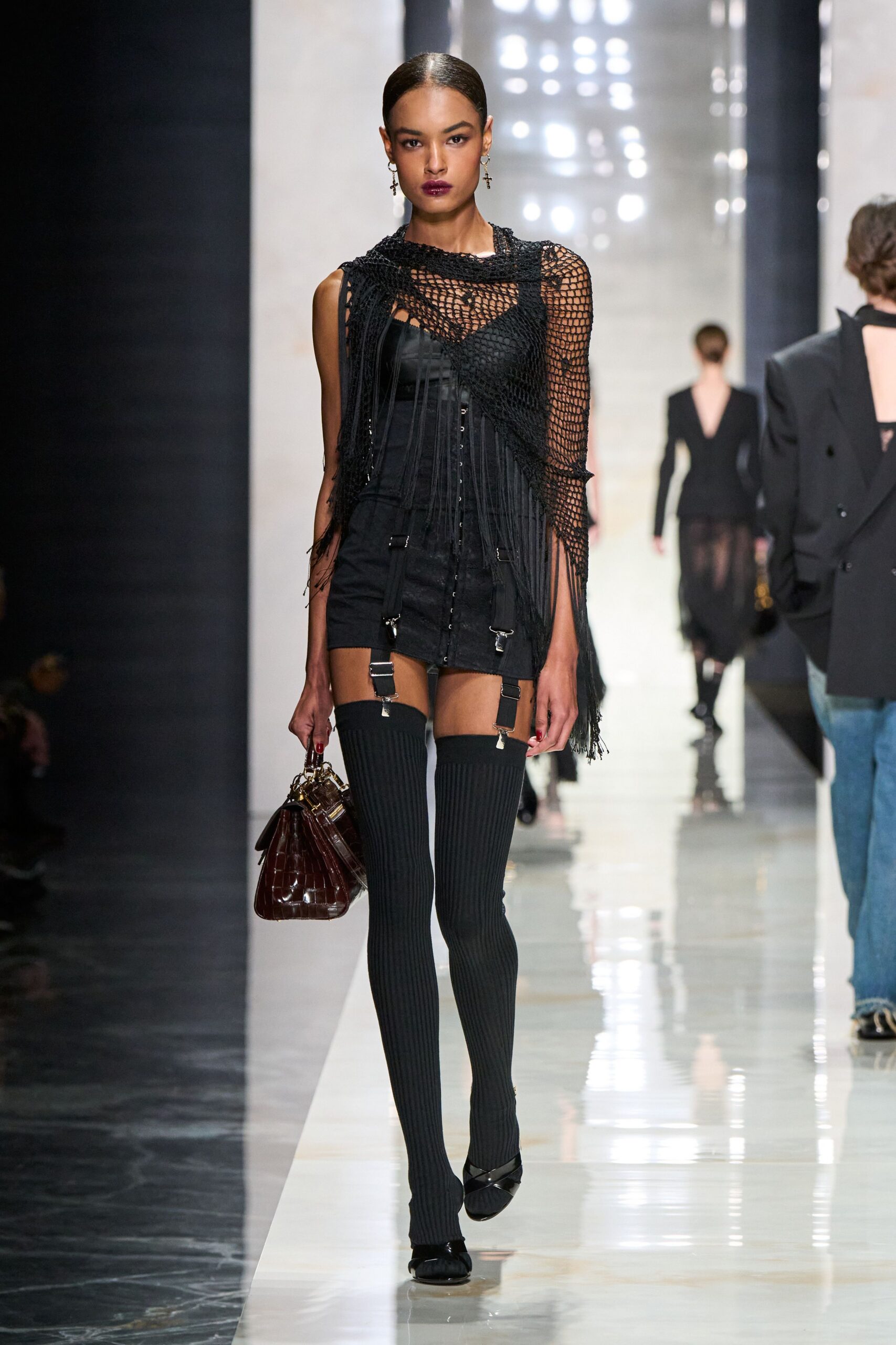 black denim fitted zippered short shorts