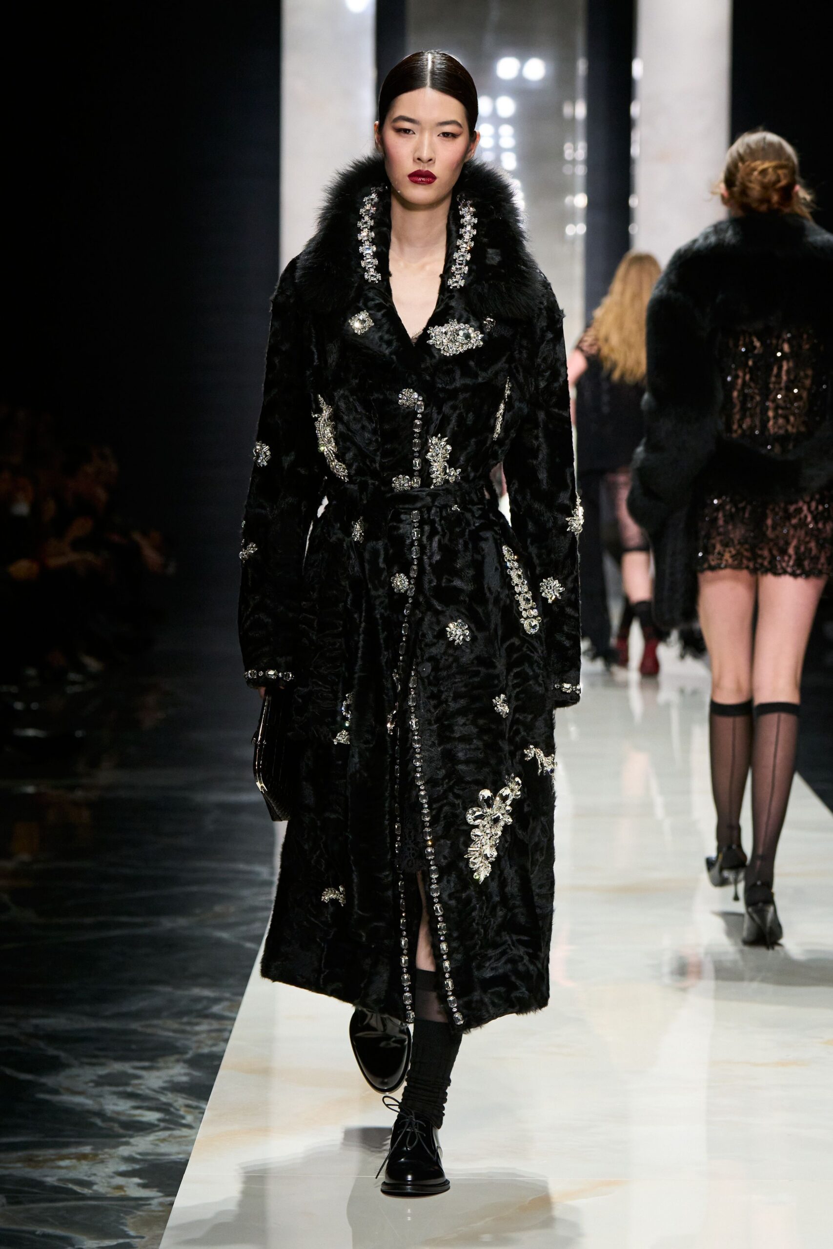 black velvet long-sleeve collared fitted embroidered belted coat