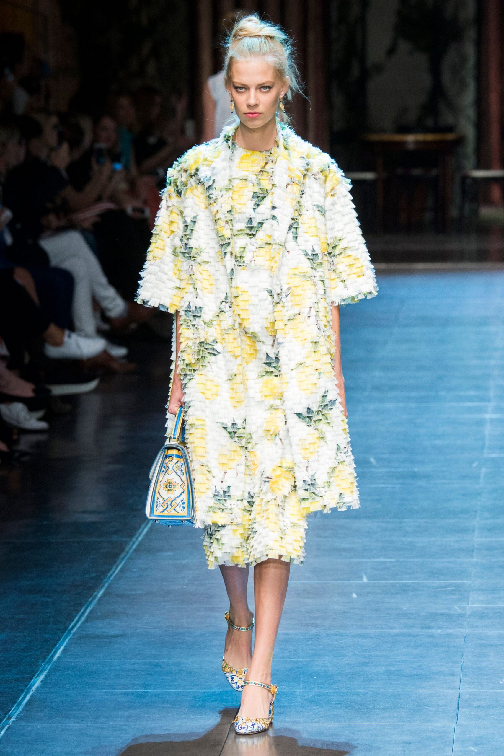 Dolce & Gabbana Spring 2016 Ready-to-Wear Look 6