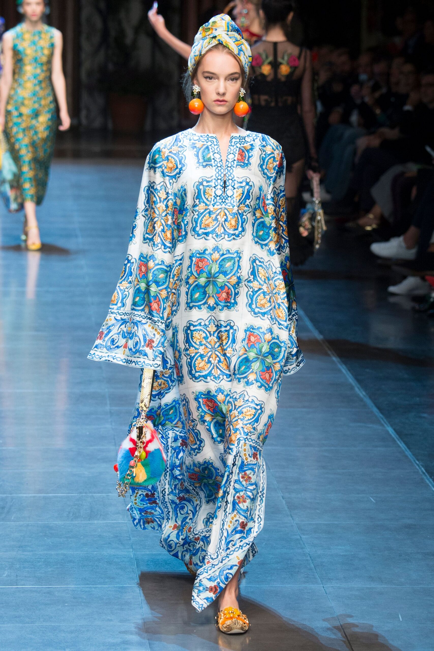 blue cotton long-sleeve collared relaxed printed maxi dress