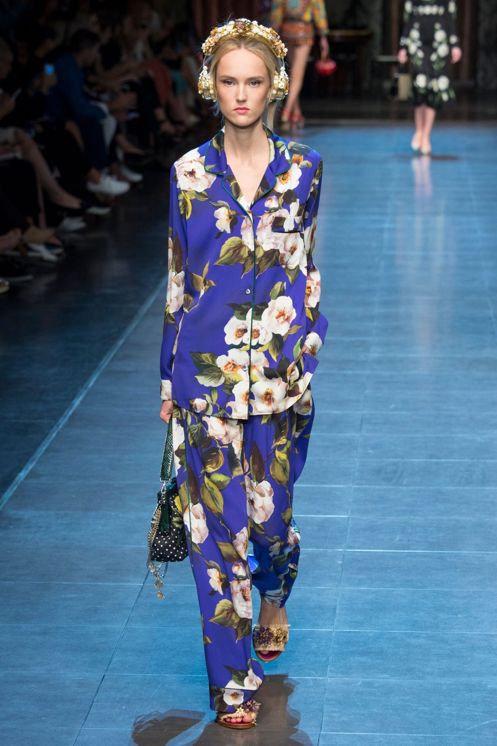 Dolce & Gabbana Spring 2016 Ready-to-Wear Look 42