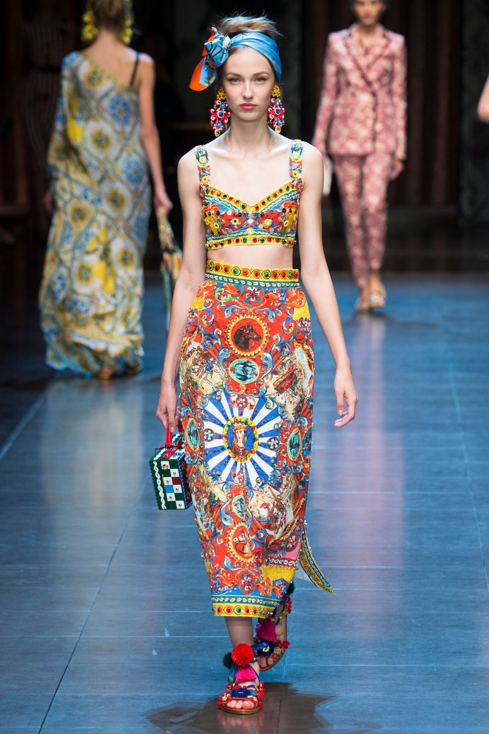 multi fitted printed midi skirt