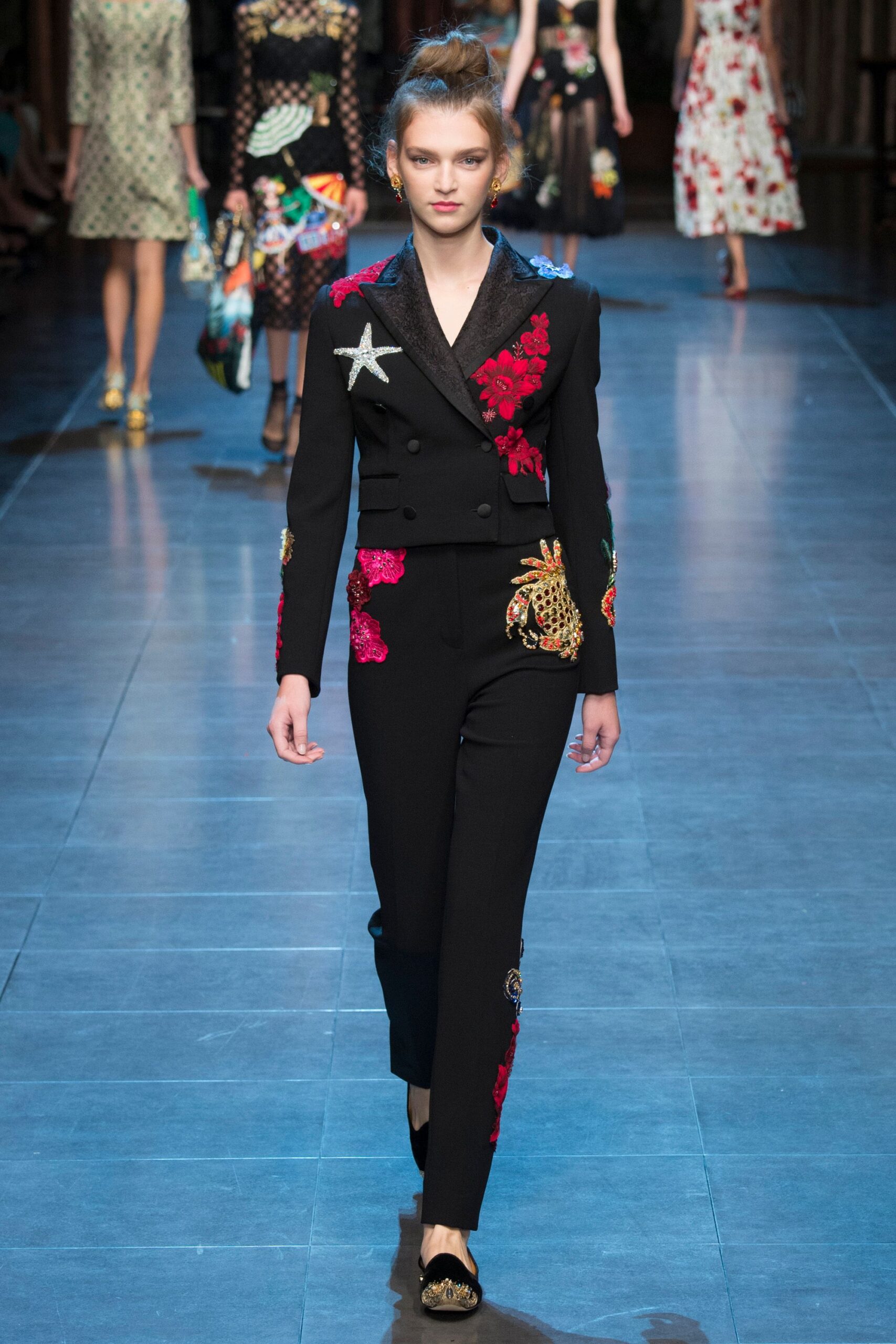 Dolce & Gabbana Spring 2016 Ready-to-Wear Look 68