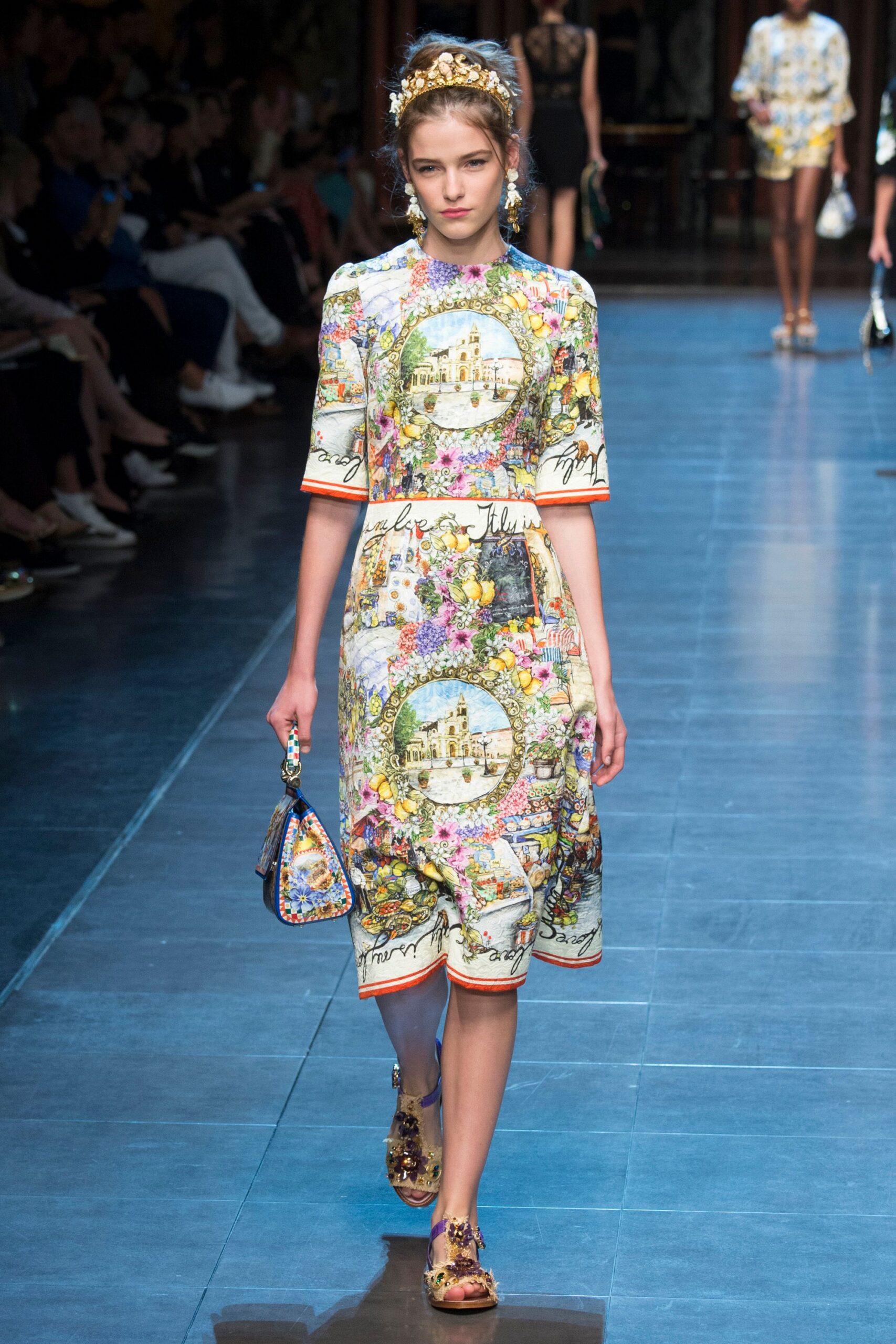 Dolce & Gabbana Spring 2016 Ready-to-Wear Look 81