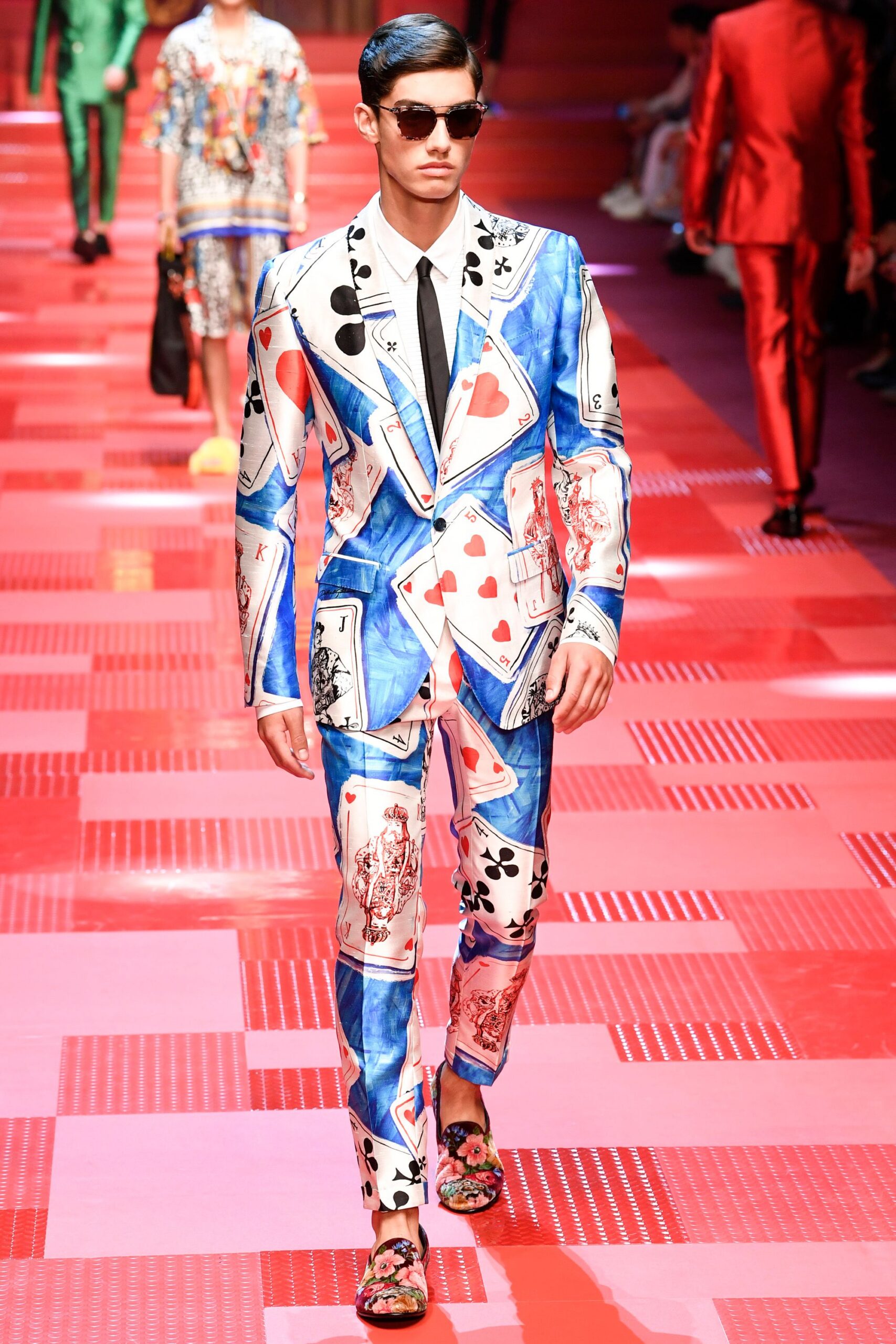 blue cotton long-sleeve collared fitted printed suit