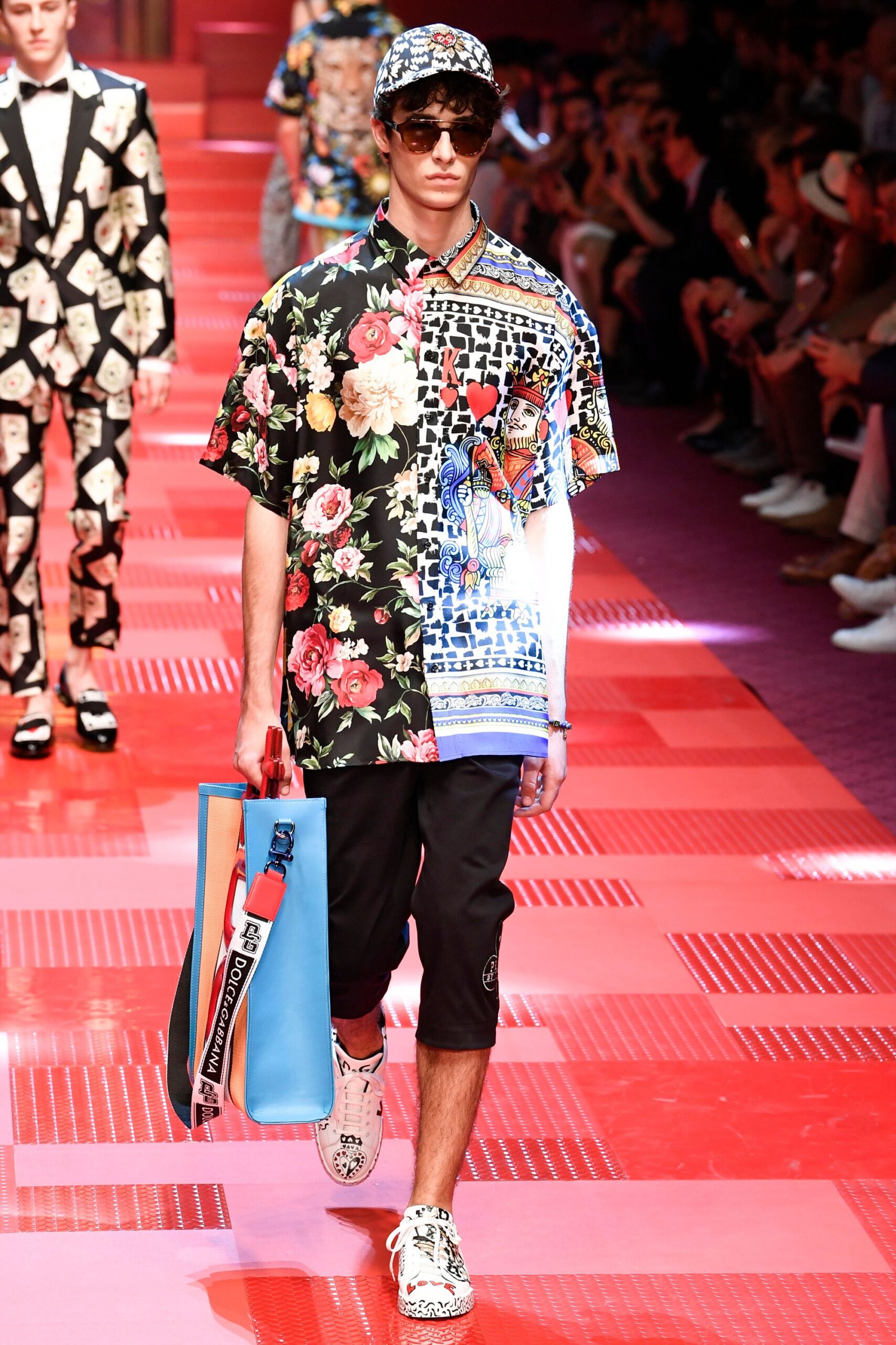 black cotton short-sleeve collared relaxed printed shirt