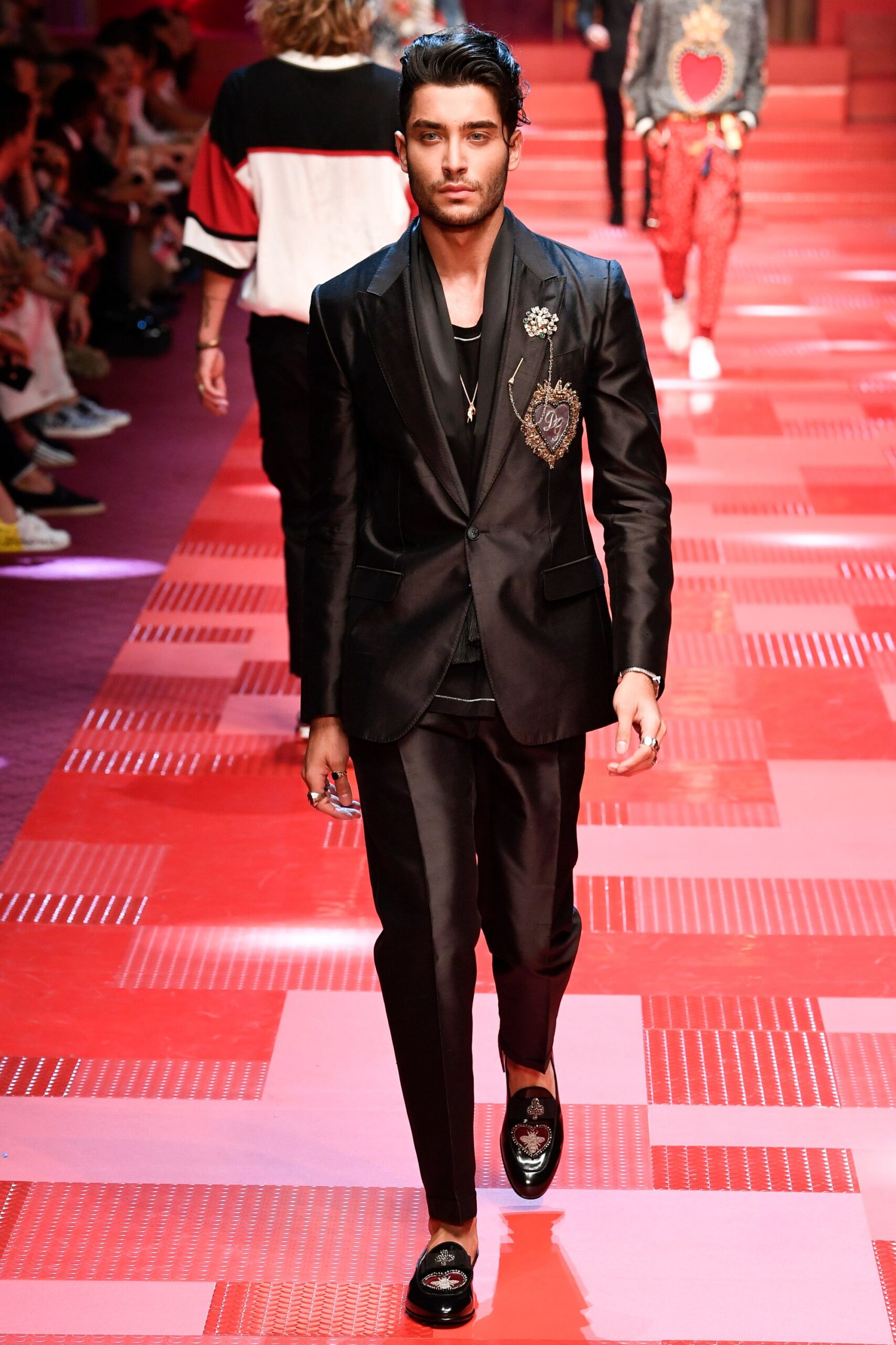 black silk long-sleeve collared tailored buttoned embroidered suit