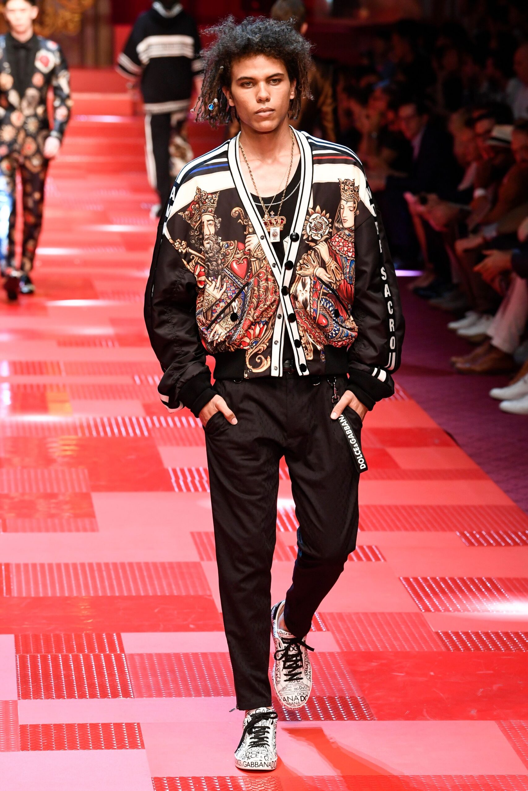 black cotton long-sleeve collared relaxed printed jacket