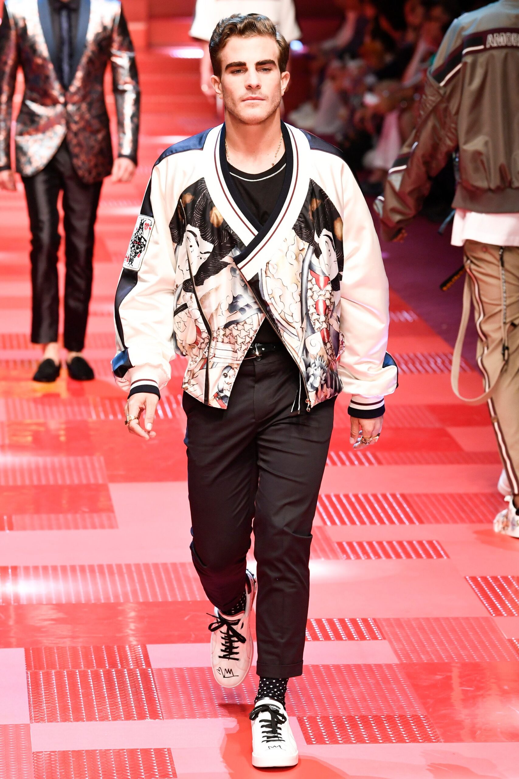white cotton long-sleeve collared relaxed printed jacket