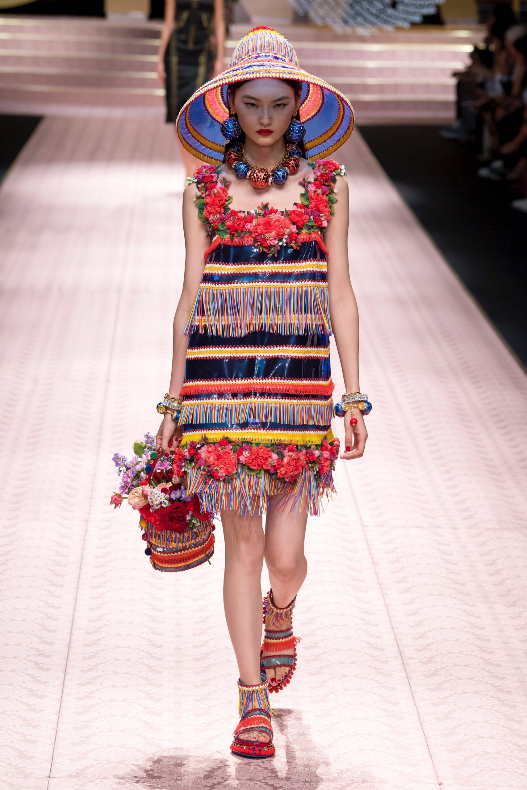 Dolce & Gabbana Spring 2019 Ready-to-Wear Look 101