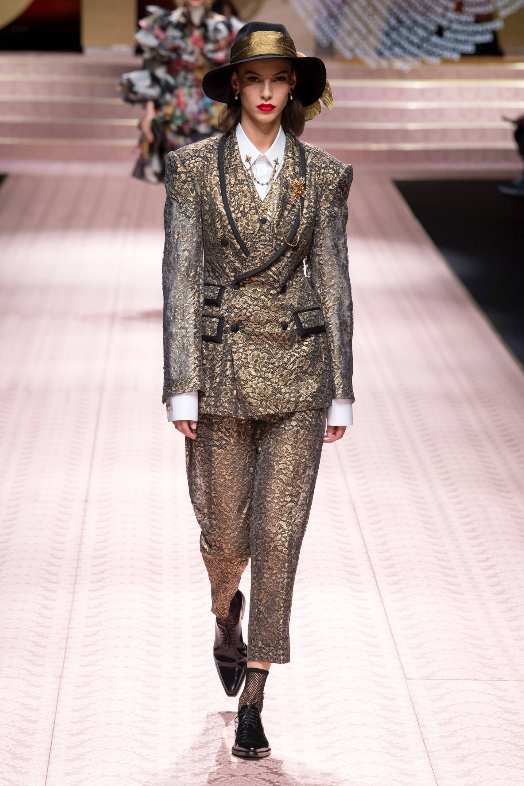 Dolce & Gabbana Spring 2019 Ready-to-Wear Look 115