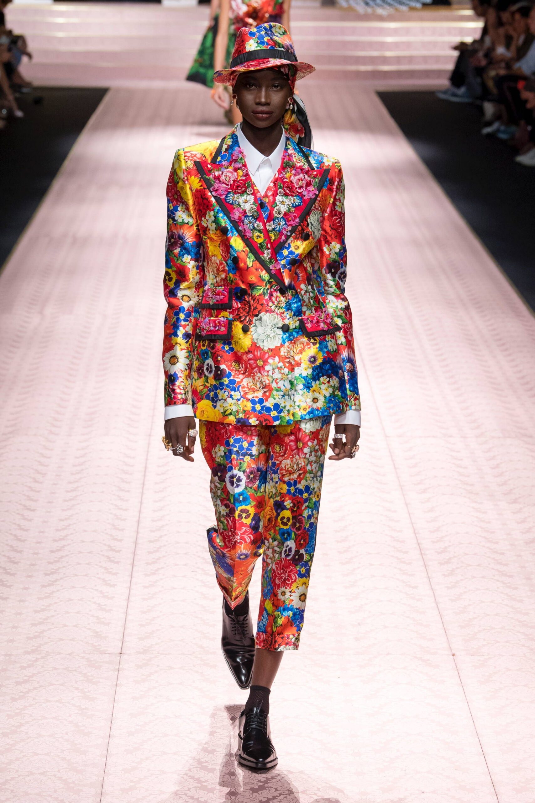 Dolce & Gabbana Spring 2019 Ready-to-Wear Look 15