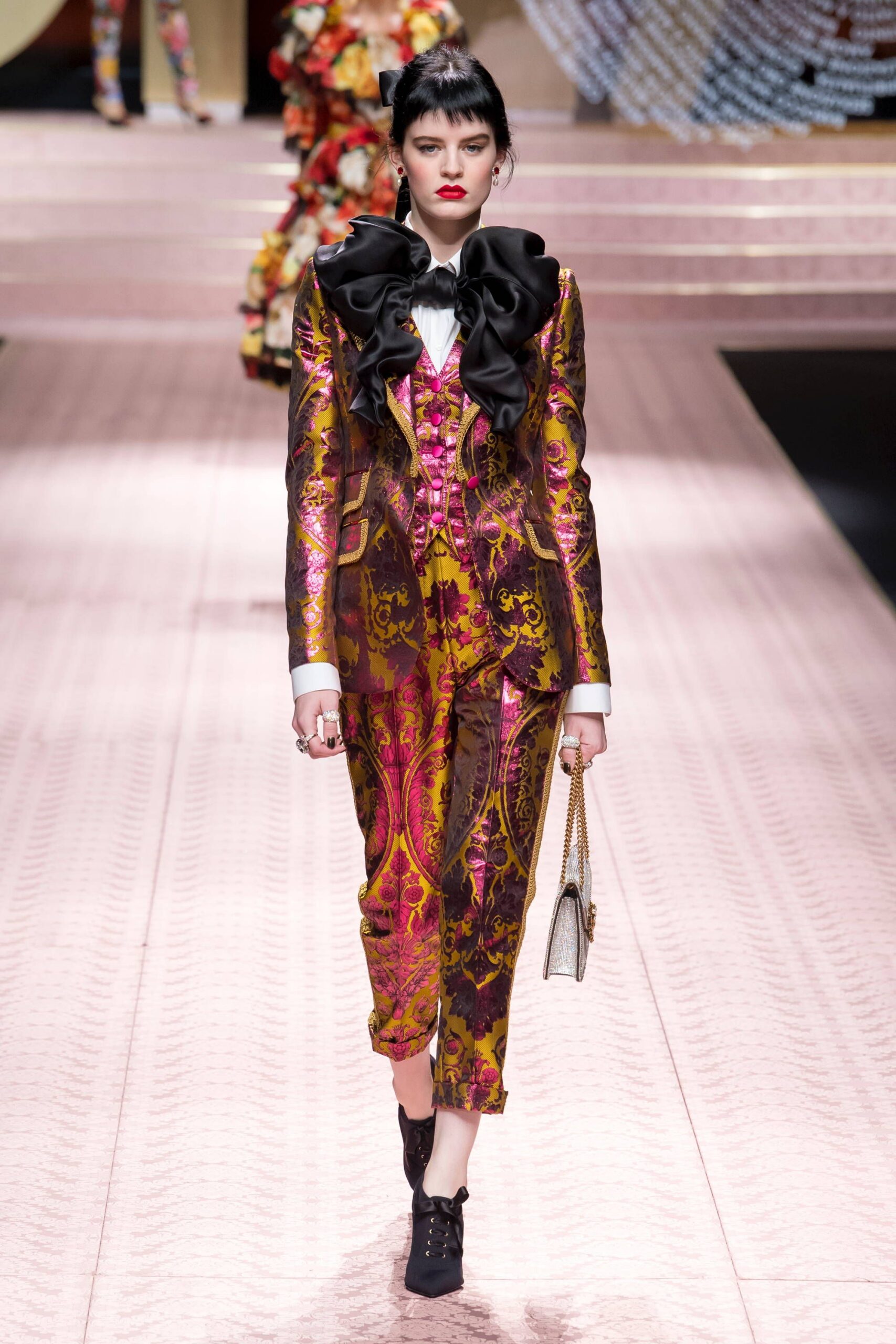 Dolce & Gabbana Spring 2019 Ready-to-Wear Look 60