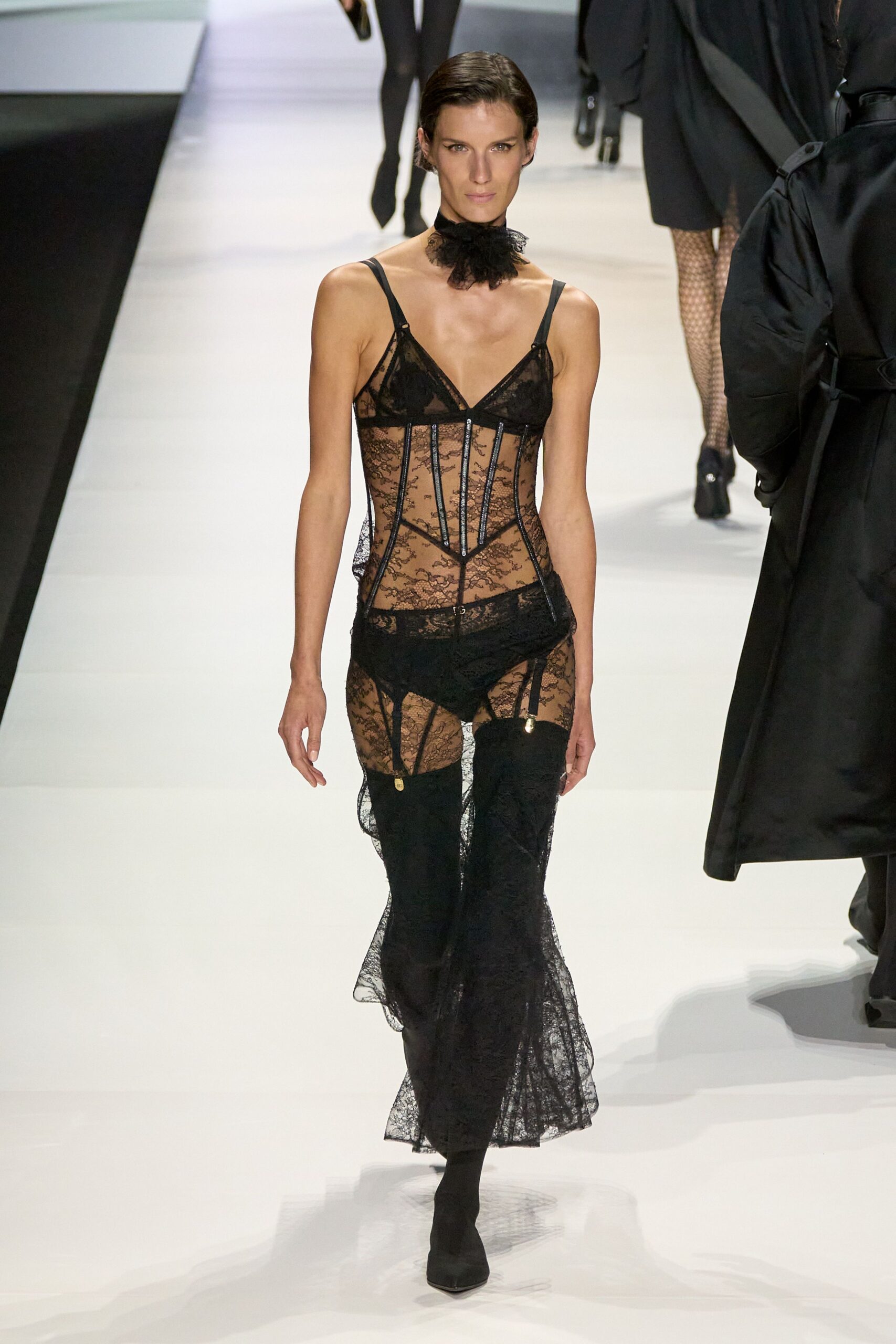 black lace sleeveless v-neck fitted ruched layered dress