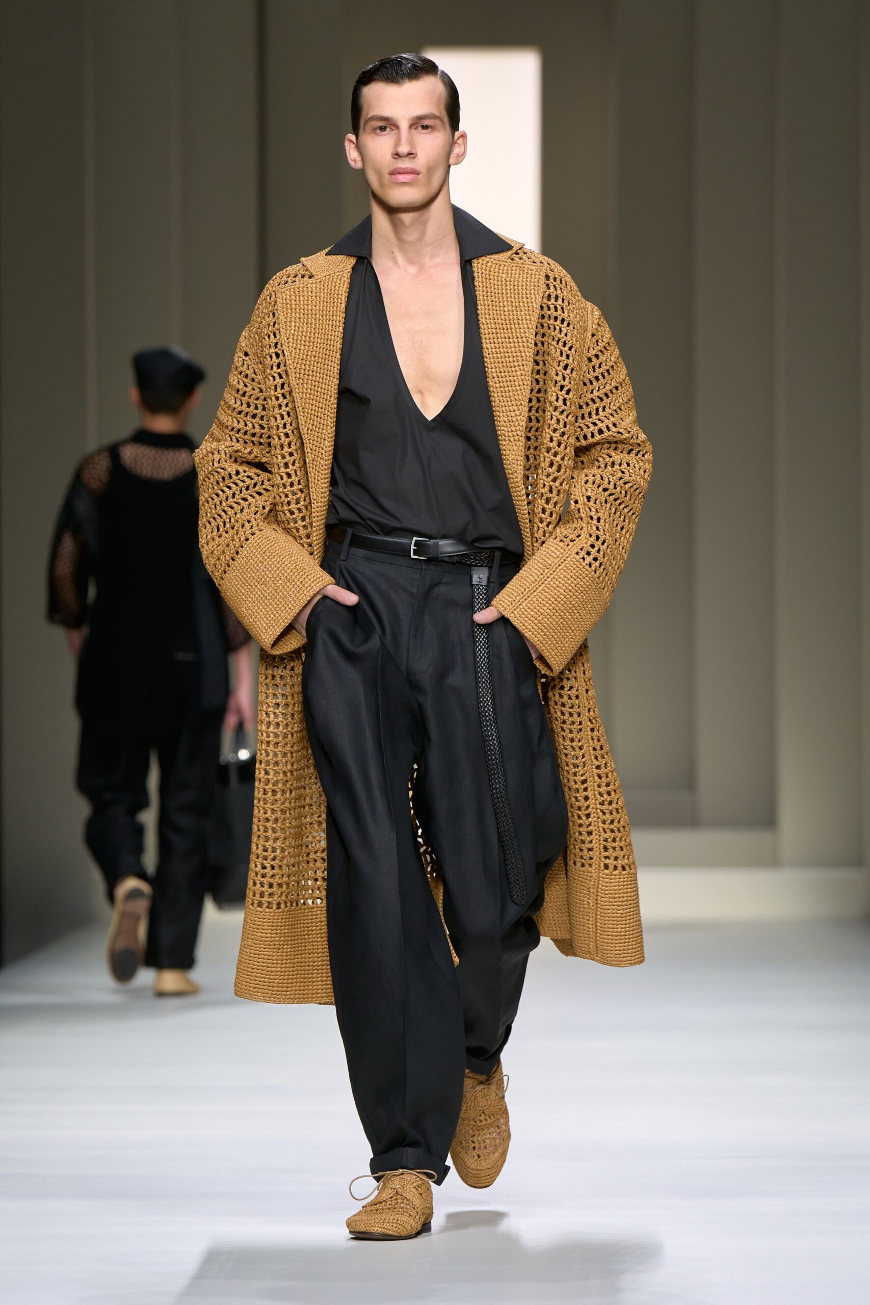 brown knit coat with black shirt