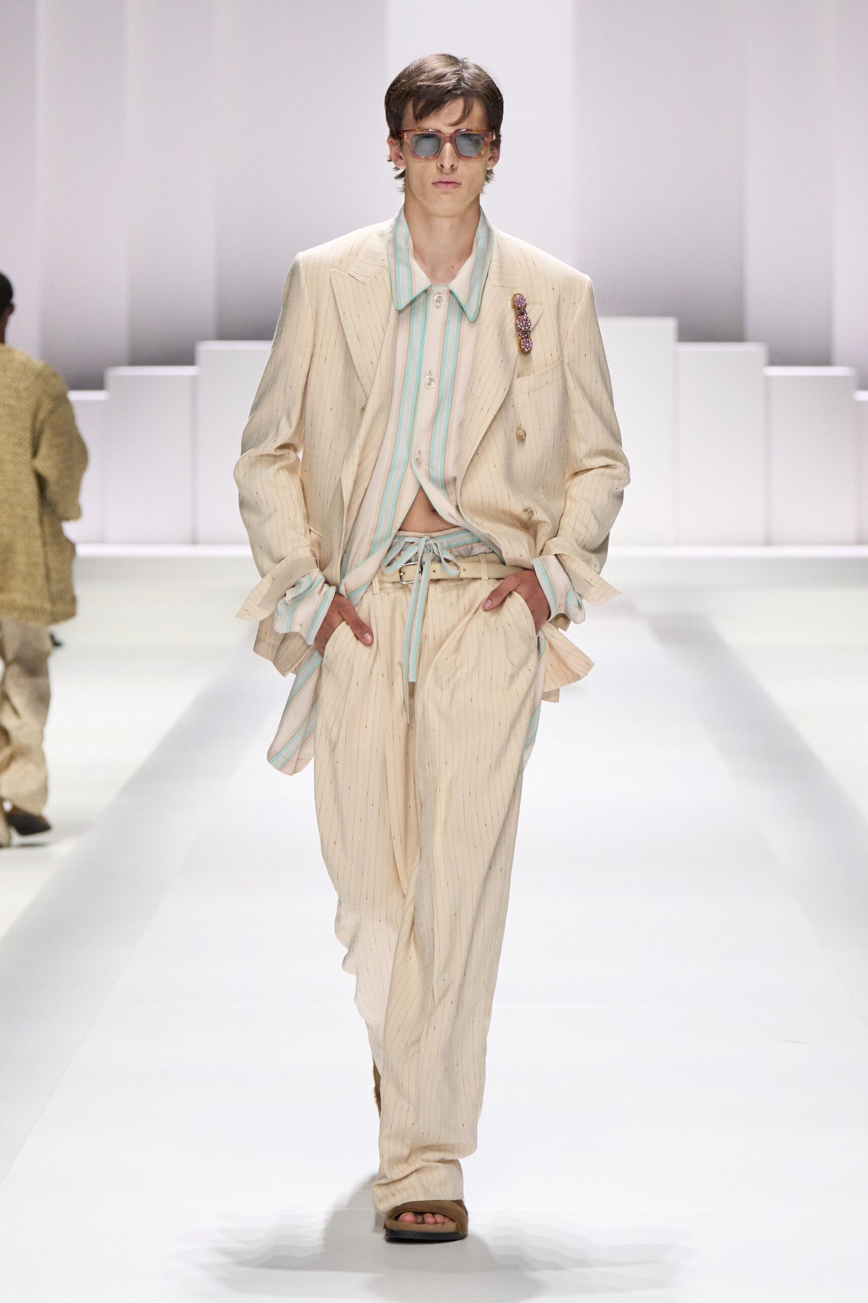 beige cotton long-sleeve collared relaxed striped buttoned suit