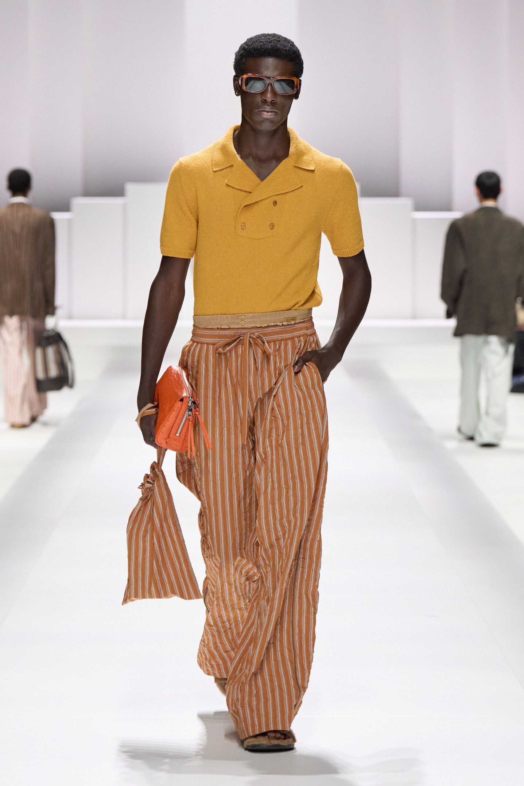 yellow cotton short-sleeve collared relaxed shirt