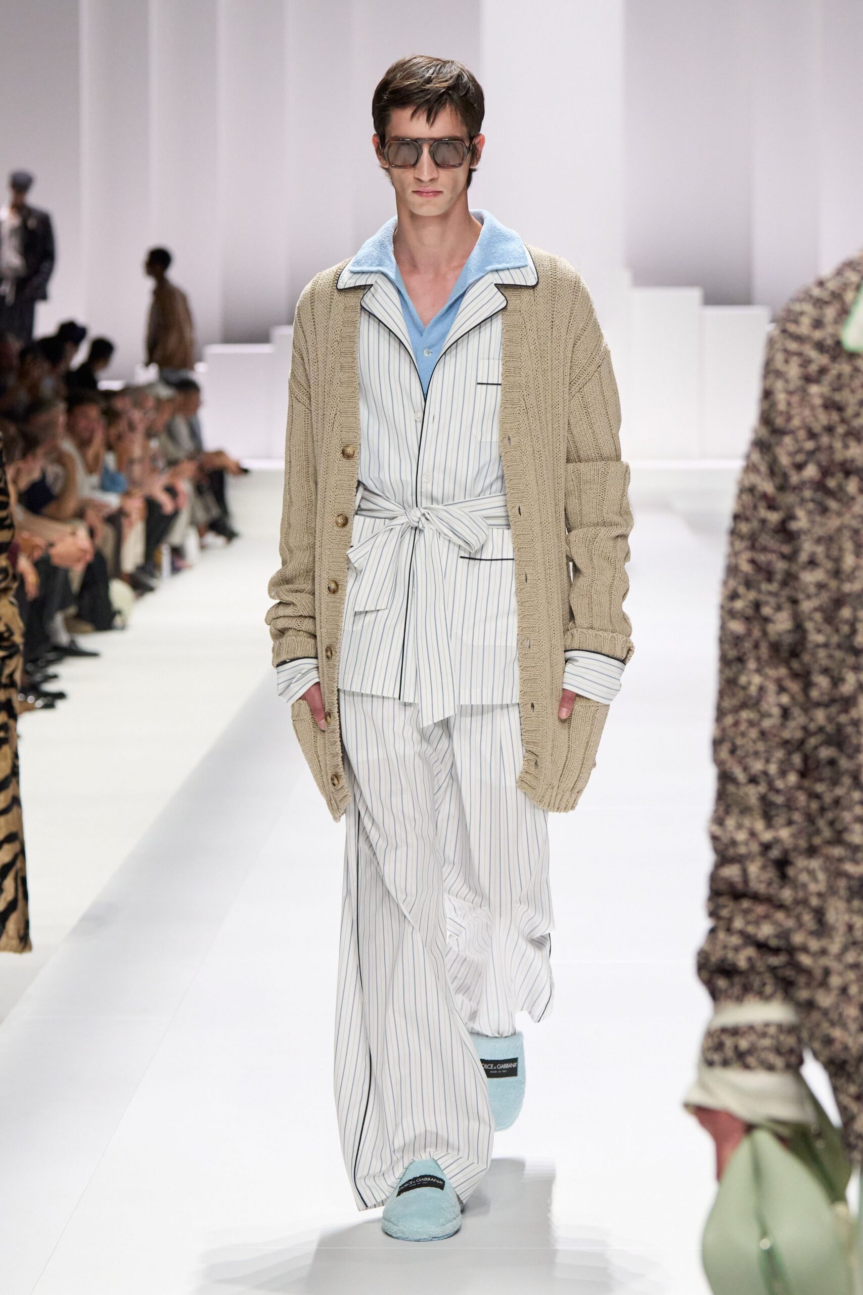beige wool long-sleeve collared relaxed buttoned cardigan