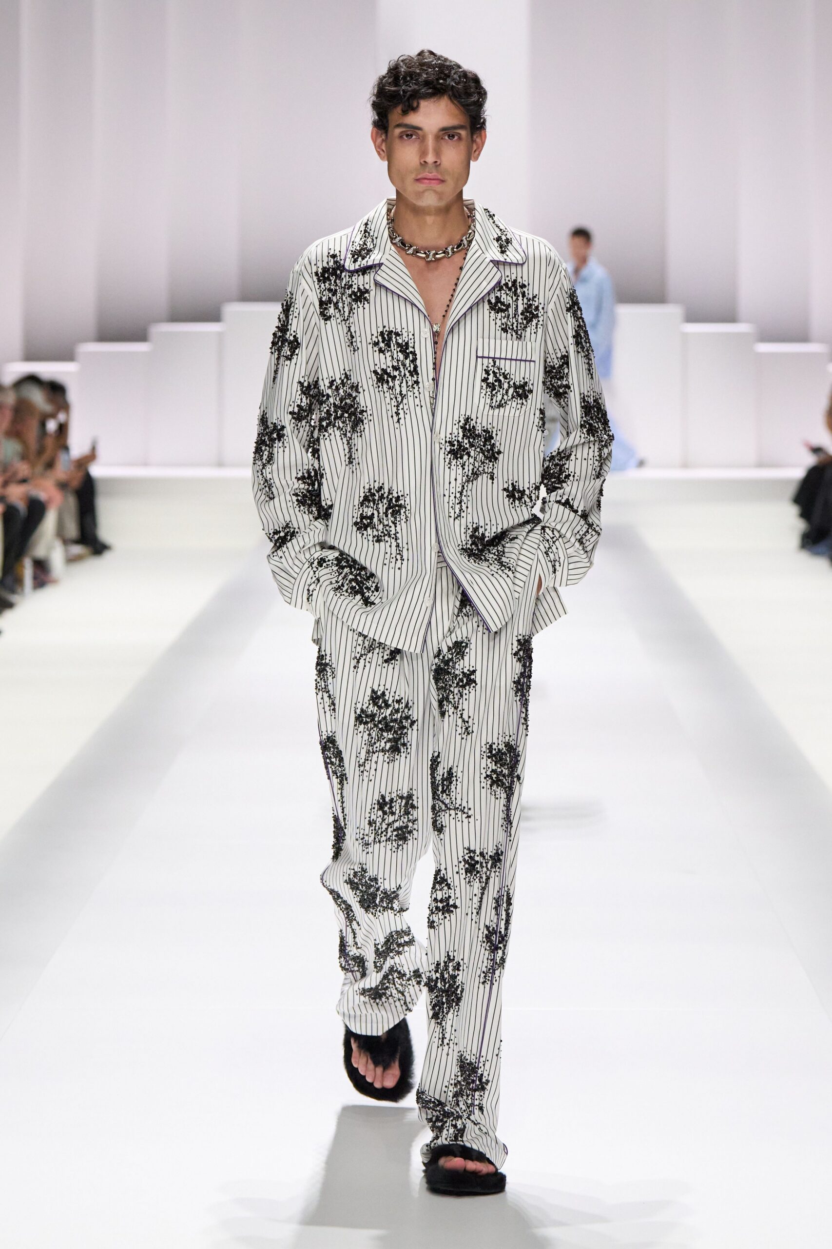 white cotton long-sleeve collared relaxed printed shirt