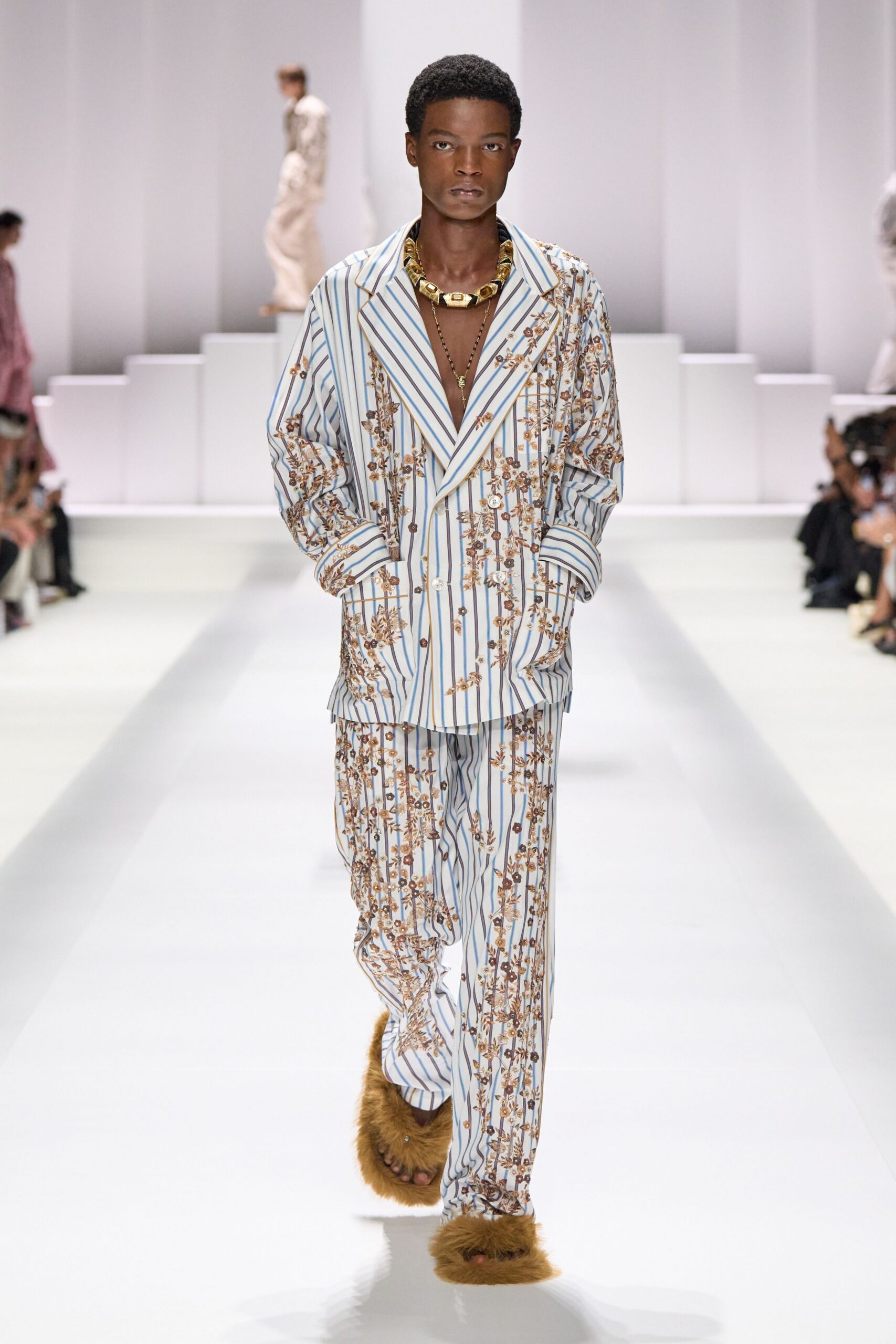blue cotton long-sleeve collared relaxed printed suit
