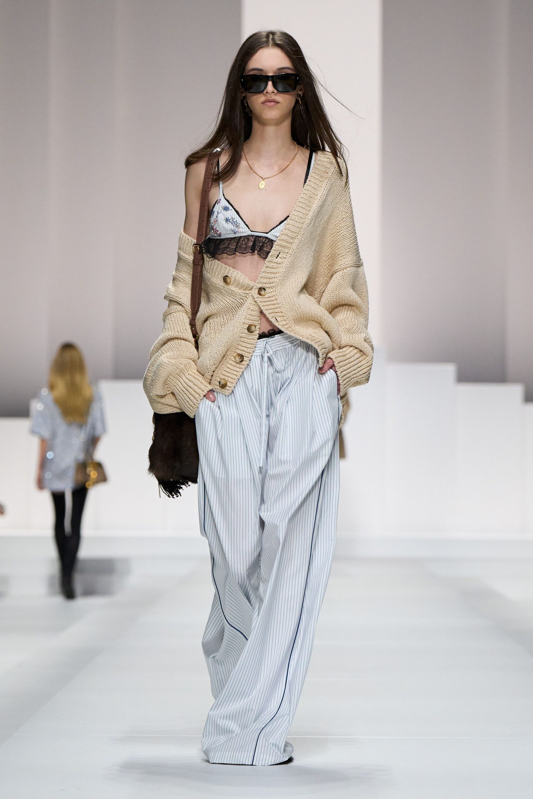 beige knit long-sleeve collared relaxed cardigan