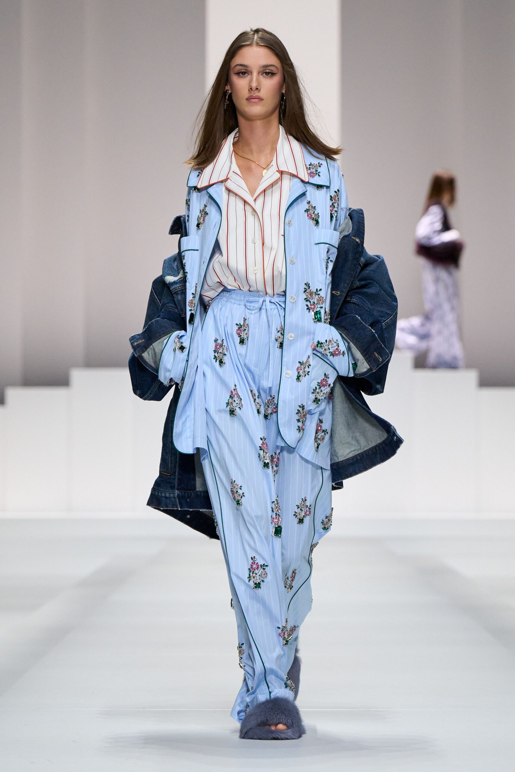 blue denim long-sleeve collared relaxed embroidered jacket