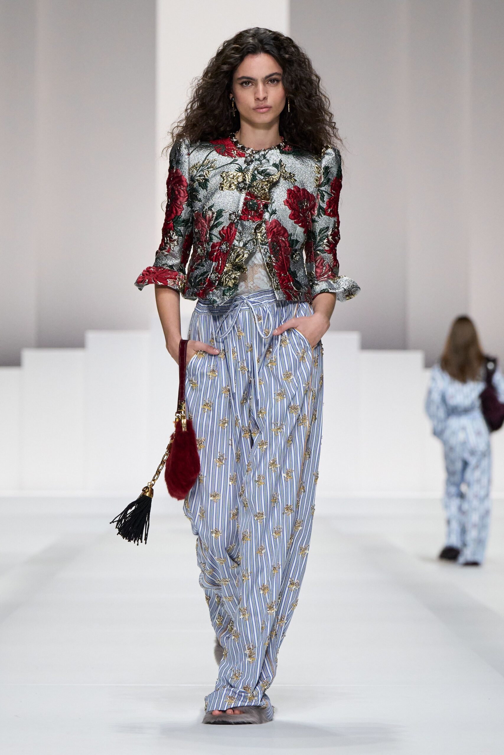 multi silk long-sleeve collared fitted embroidered jacket